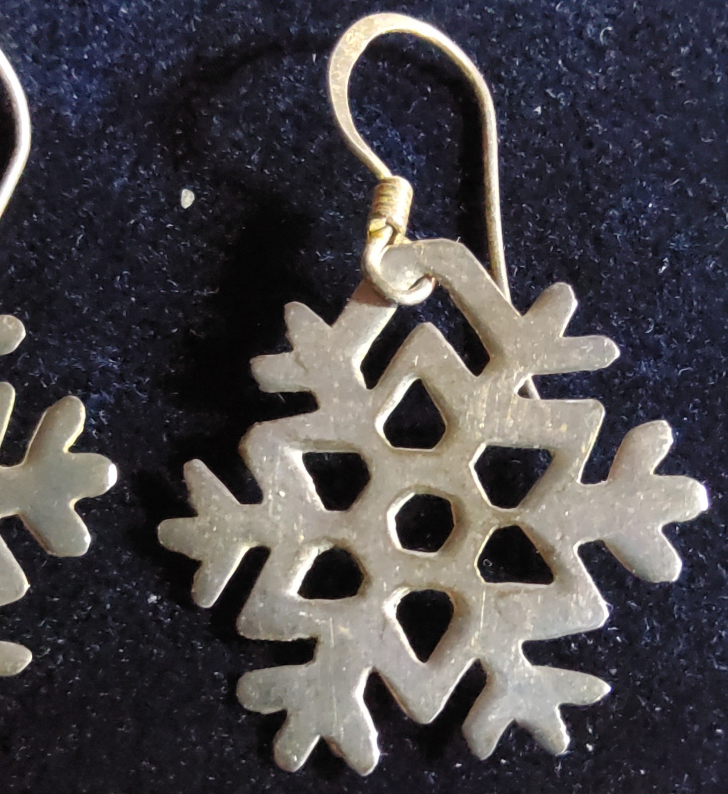 Vtg Sterling Silver Snowflakes, Holidays And Winter 1 1/4′