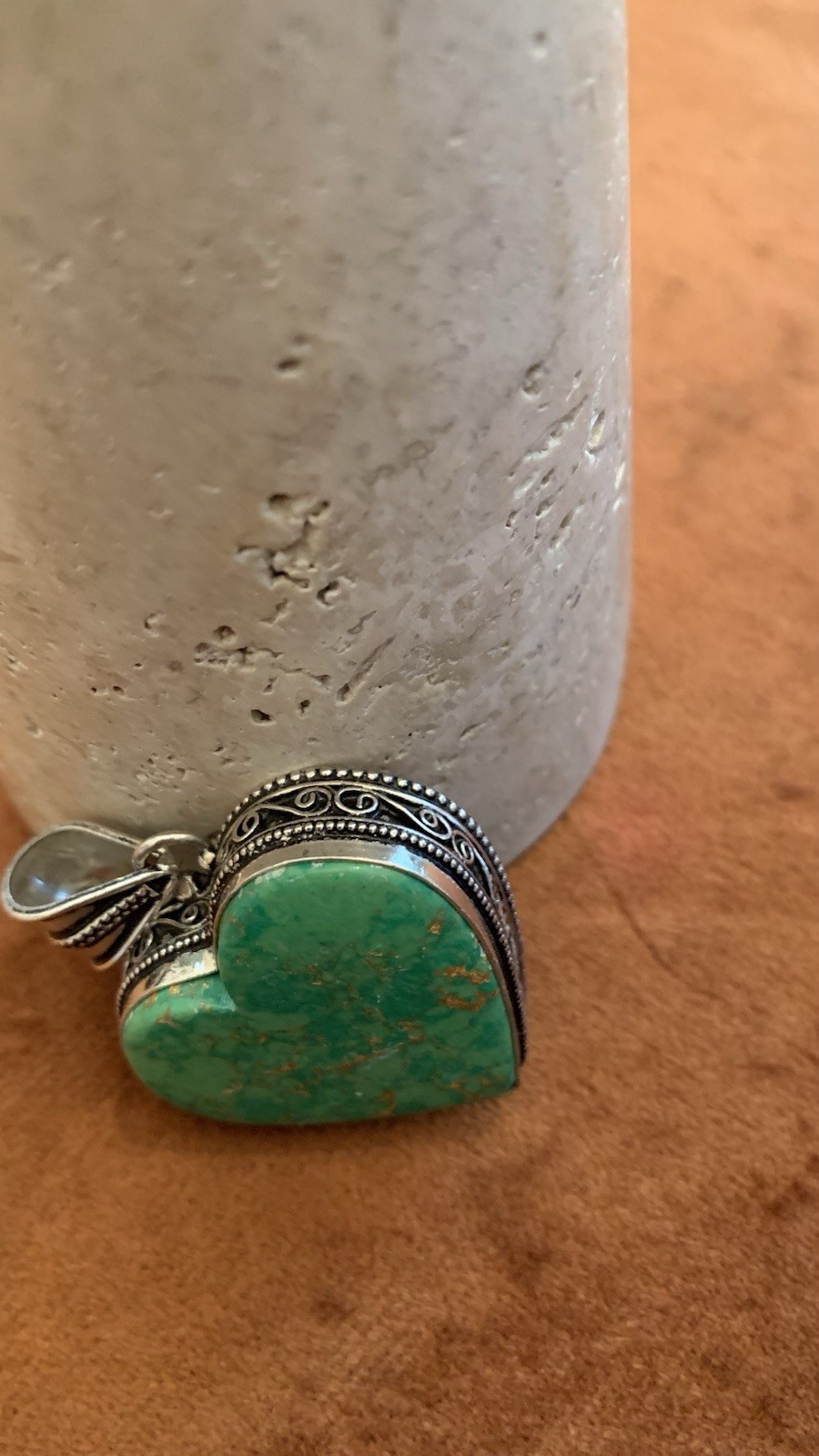 Green Turquoise Detailed Heart Pendant Gold Copper Vein Accent Excellent