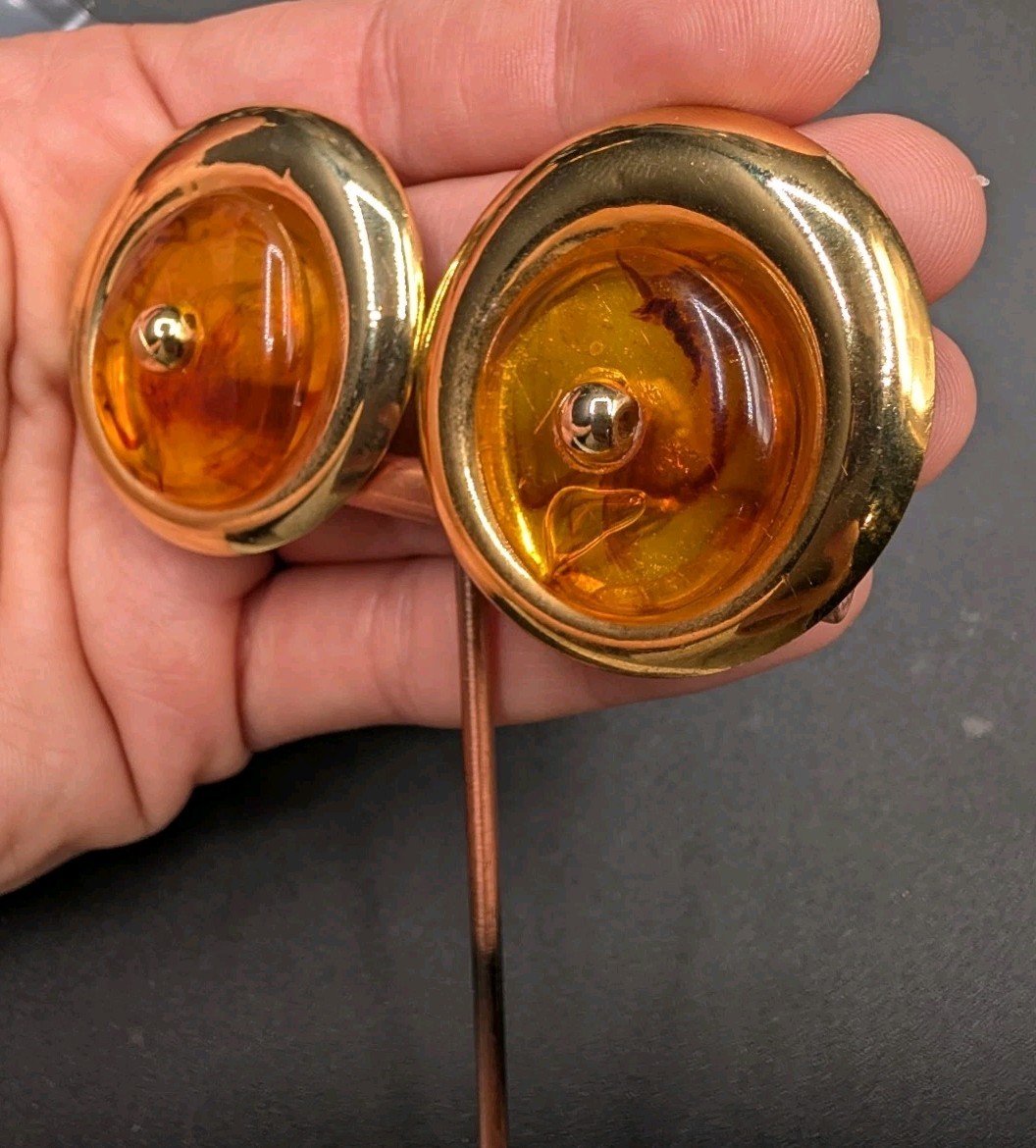 Vintage Signed Valentino Garavani Marbled Runway Bold Gold Tone Clip On Earrings