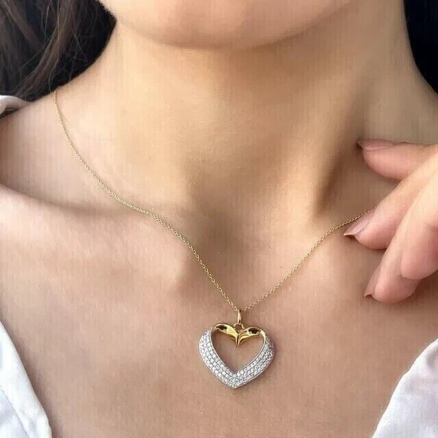 2Ct Round Cut Simulated Diamond Women’s Heart Pendant In 14k Yellow Gold Plated