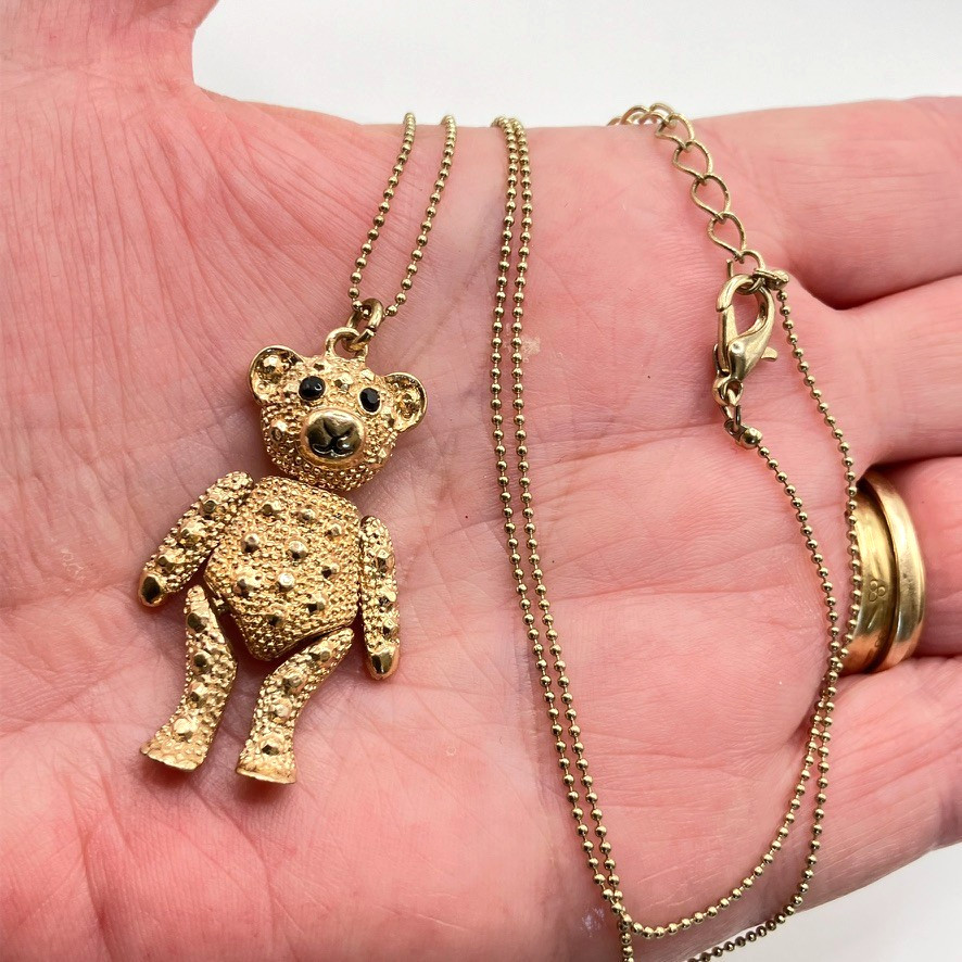 Articulated Teddy Bear pendant necklace gold tone metal 42cm costume jewellery