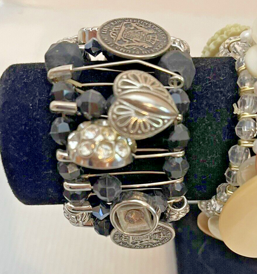 3pc Lot VINTAGE BUTTONS BRACELET MADE WITH ELASTIC & SAFETY PINS