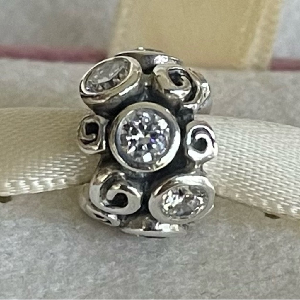 Pandora Spot Swirl Sterling Silver 925 Whit Clear CZ Charm!