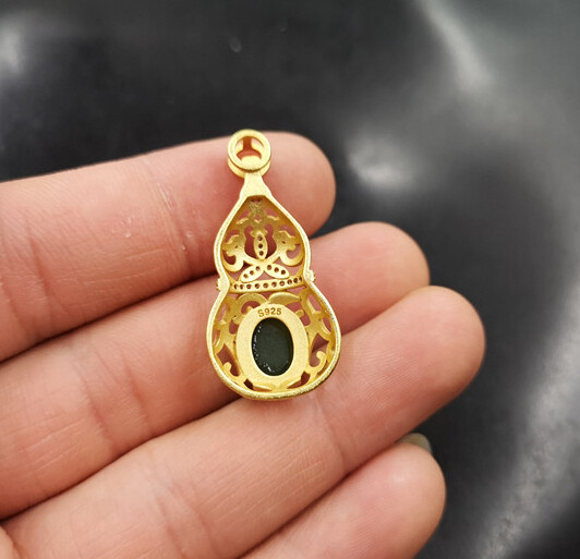 Genuine Green Jade Jasper Gold Plated Cubic Zirconia Gourd Vase Pendant Necklace