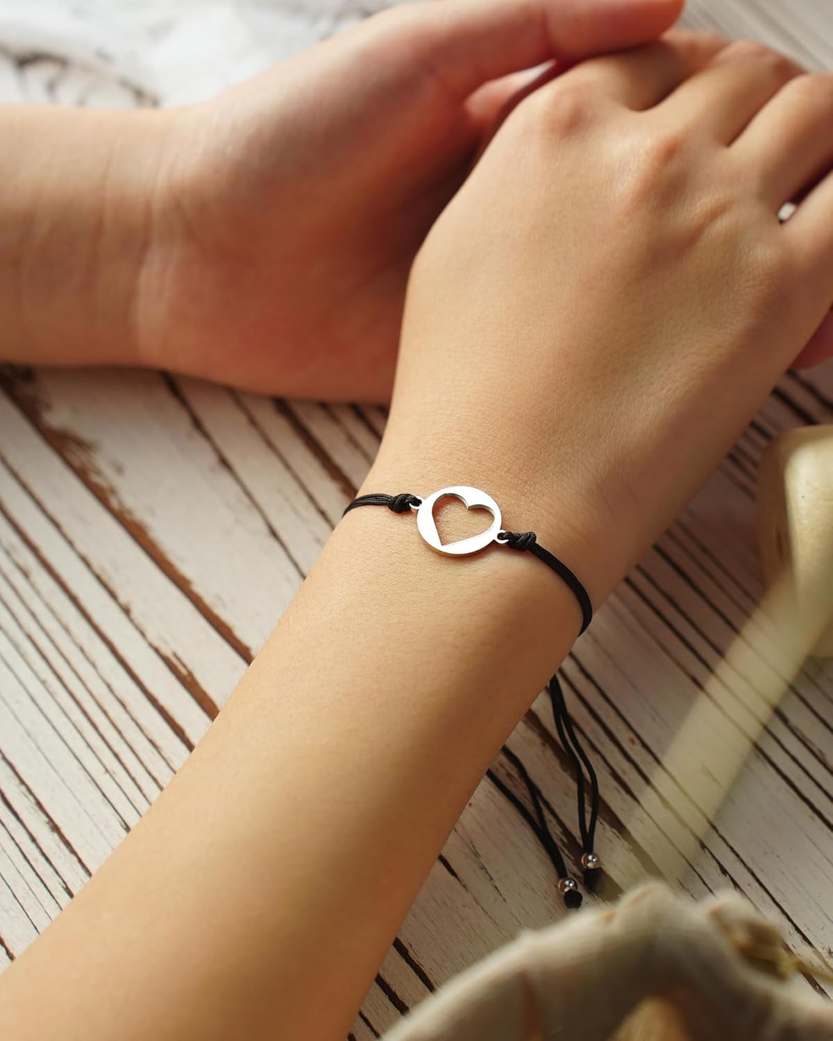 Matching Mother-Daughter Heart Bracelets – Ideal Gifts for Any Occasion