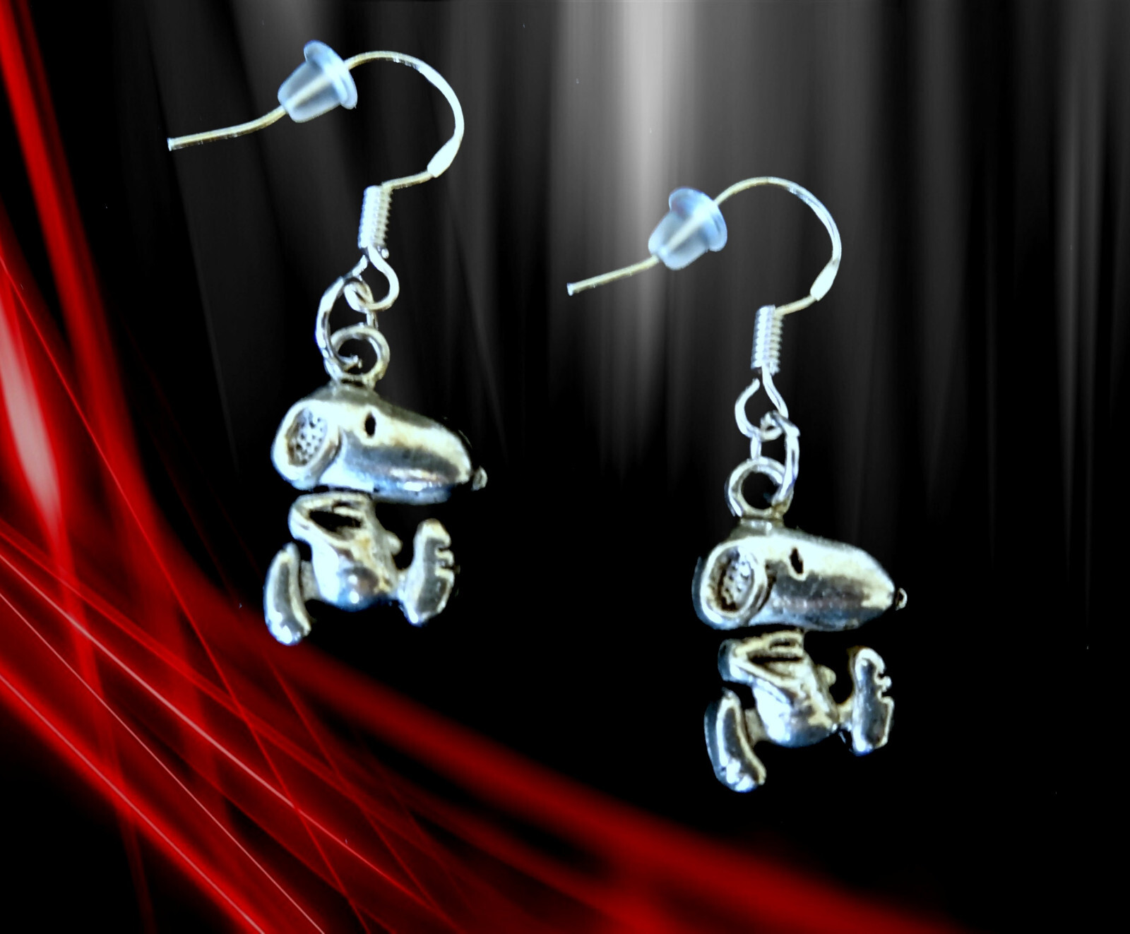 CUTE SNOOPY DOG PEANUTS CHARACTER SILVER CHARM DANGLE EARRINGS~925 STERLING HOOK