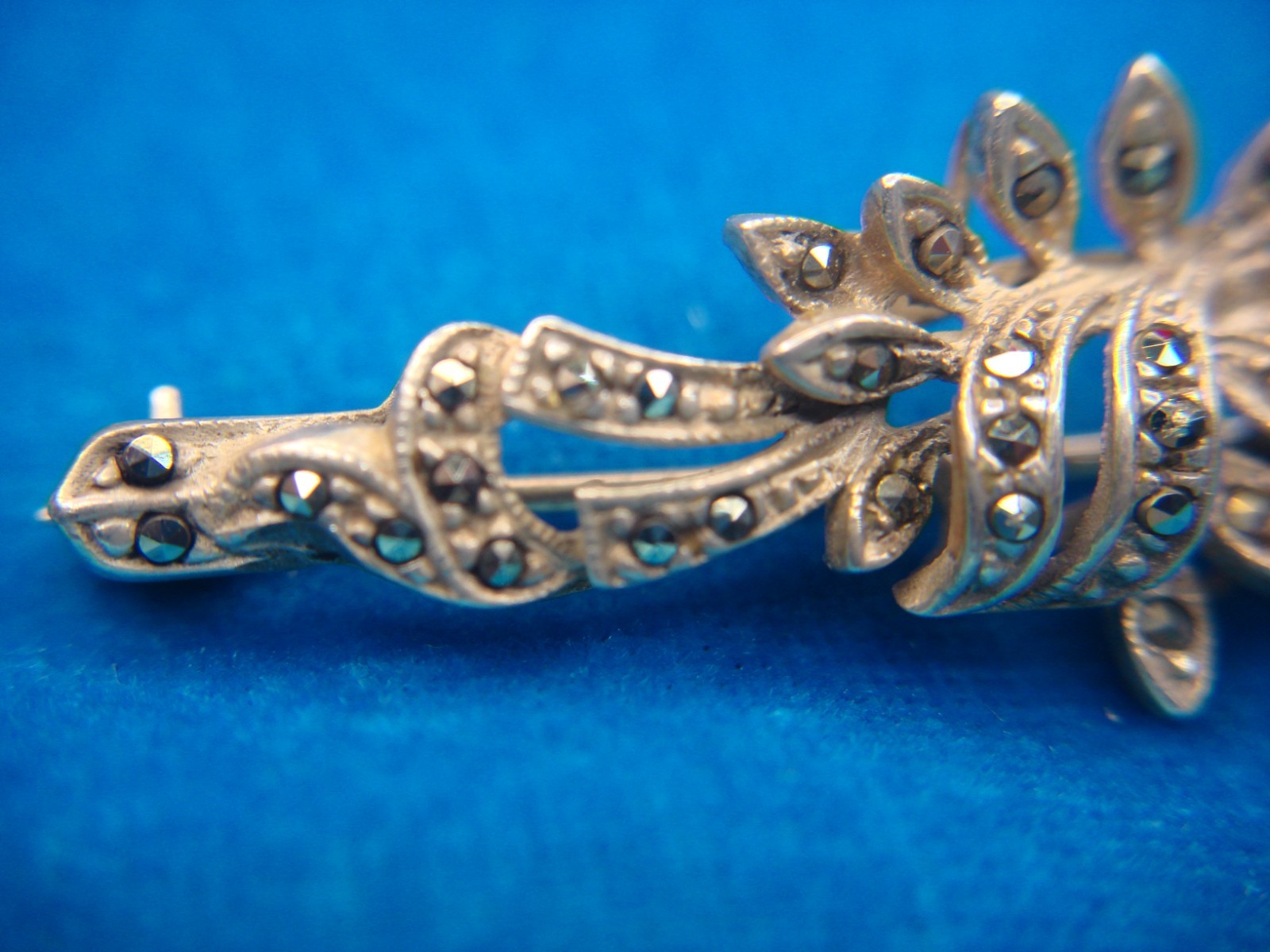 VINTAGE STERLING SILVER FANCY BAR PIN WITH MARCASITES