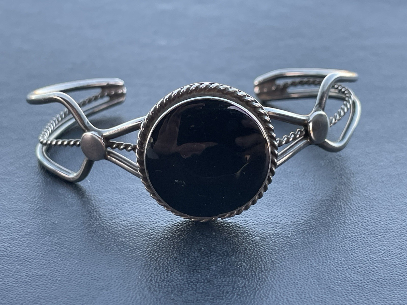 Mexico 925 Sterling Silver Cuff Bracelet Bezel Set Round Black Onyx Stone