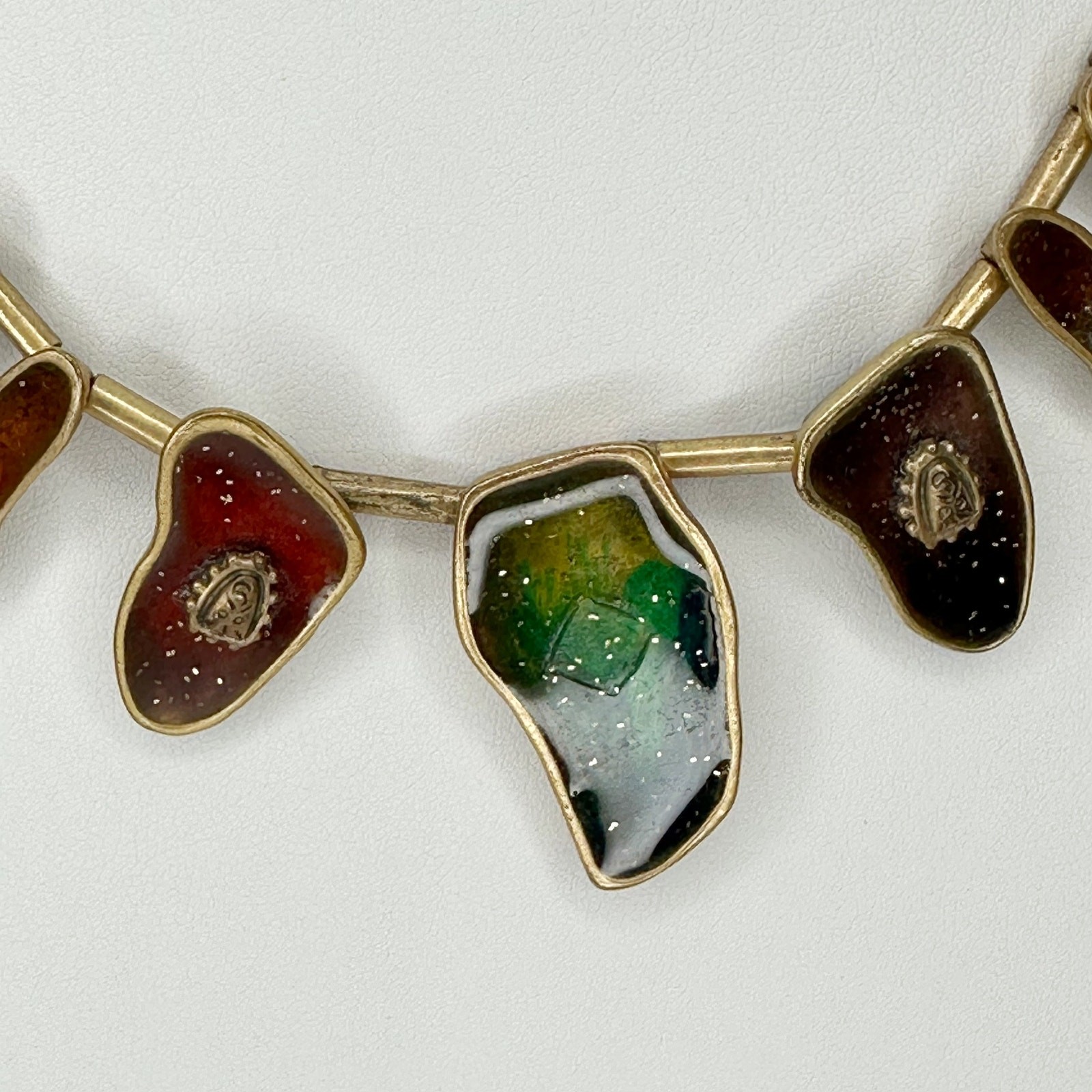 Chico’s Multicolor Resin Organic Shape Bib Necklace Gold Tone Bar Link