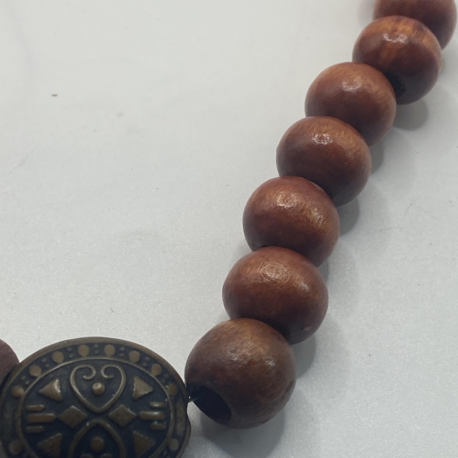 Brown Red Wood Beaded Necklace Brass Oval Center 24 In Boho Womens Jewelry