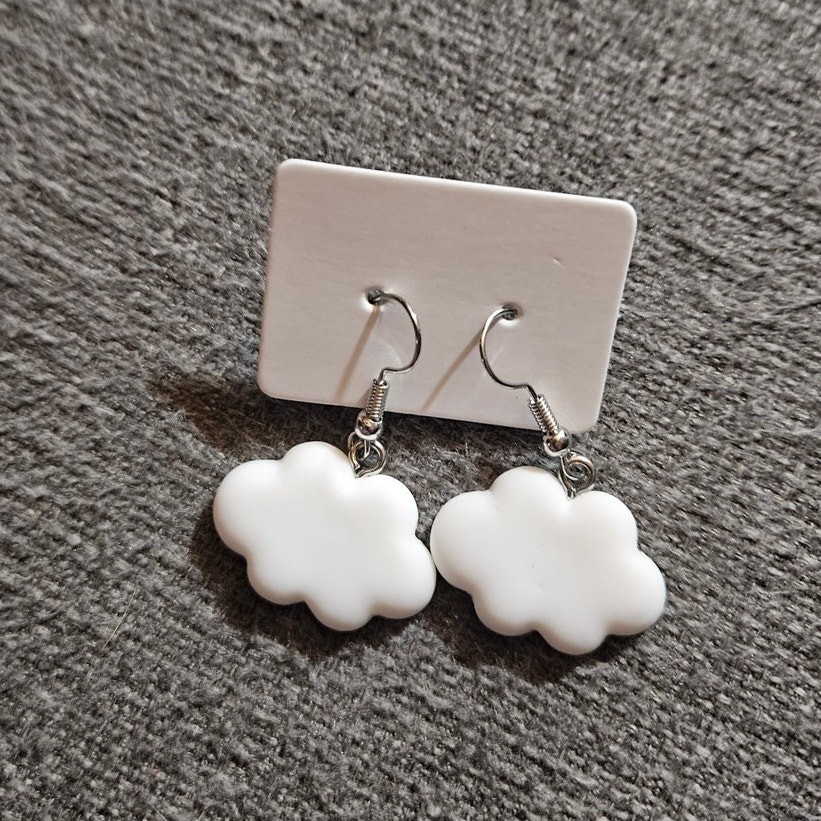 Boutique Novelty White Cloud Resin Dangle Earrings ~ Kidcore ~ Twee ~ Casual