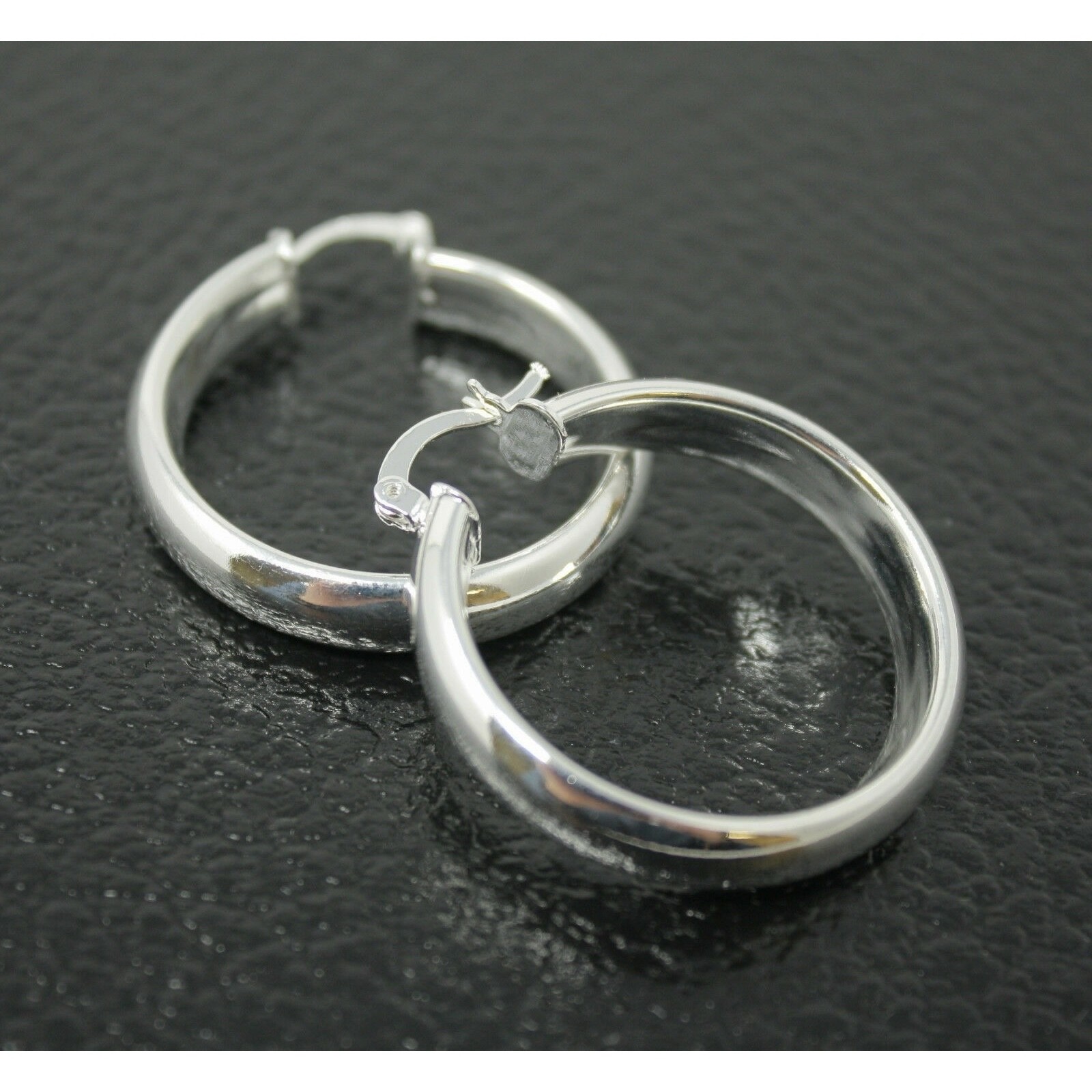 Womens 925 Silver Plated Elegant Round Shaped Pierced Hoop Earrings C24