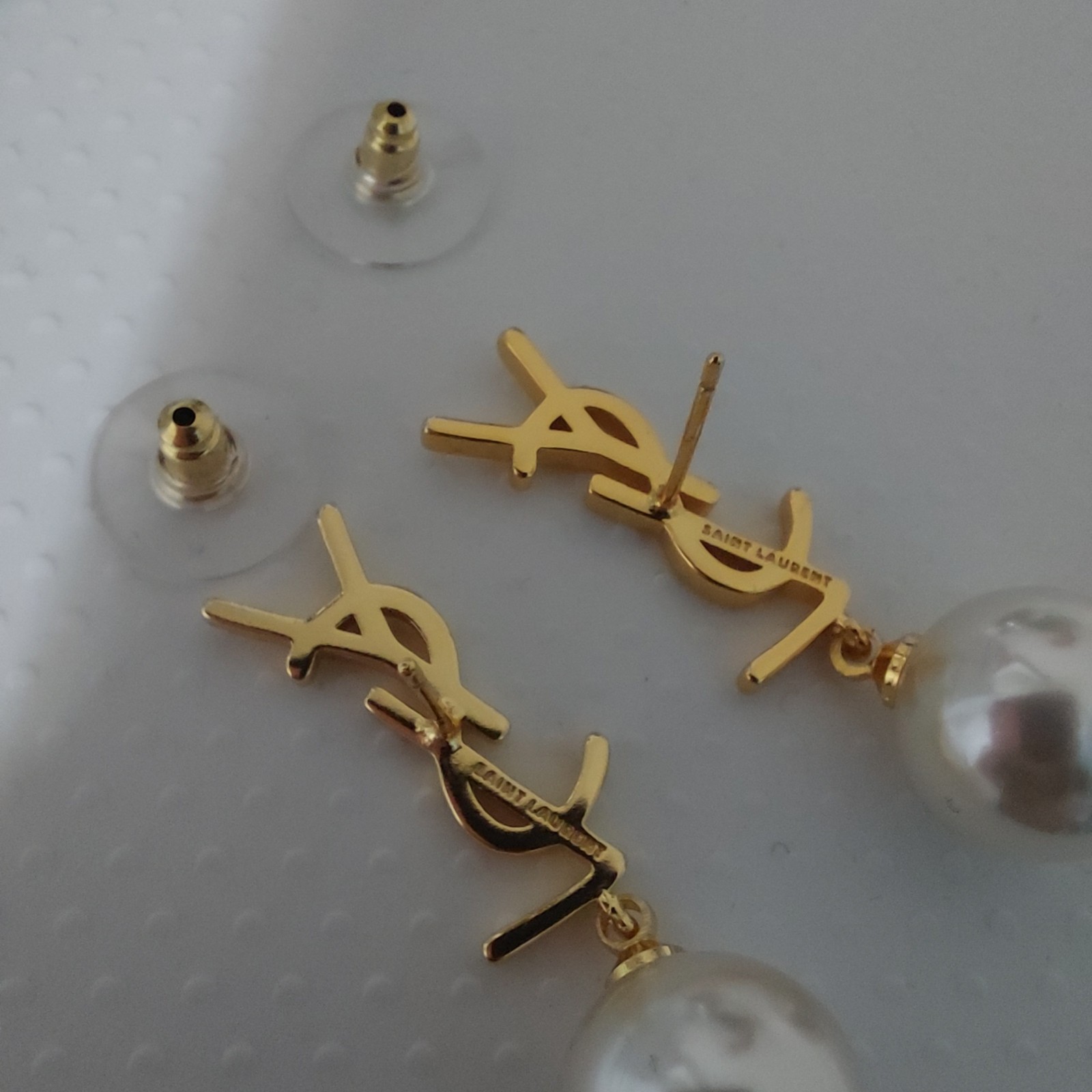 Auth. YVES SAINT LAURENT YSL Stud LOGO Drop Pearl EARRINGS Gold Tone