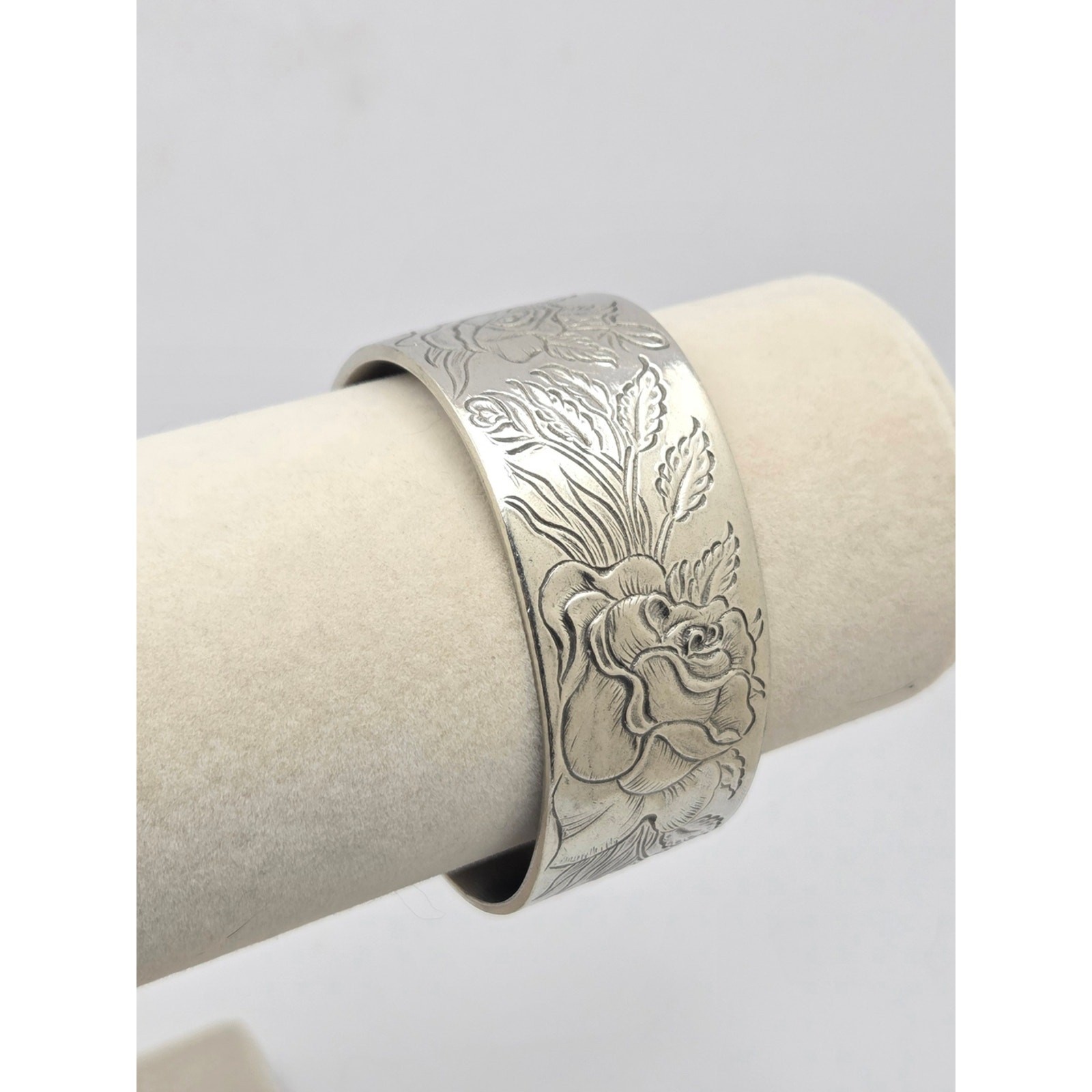 Salisbury Pewter Vintage Floral Rose Engraved Cuff Bracelet – June