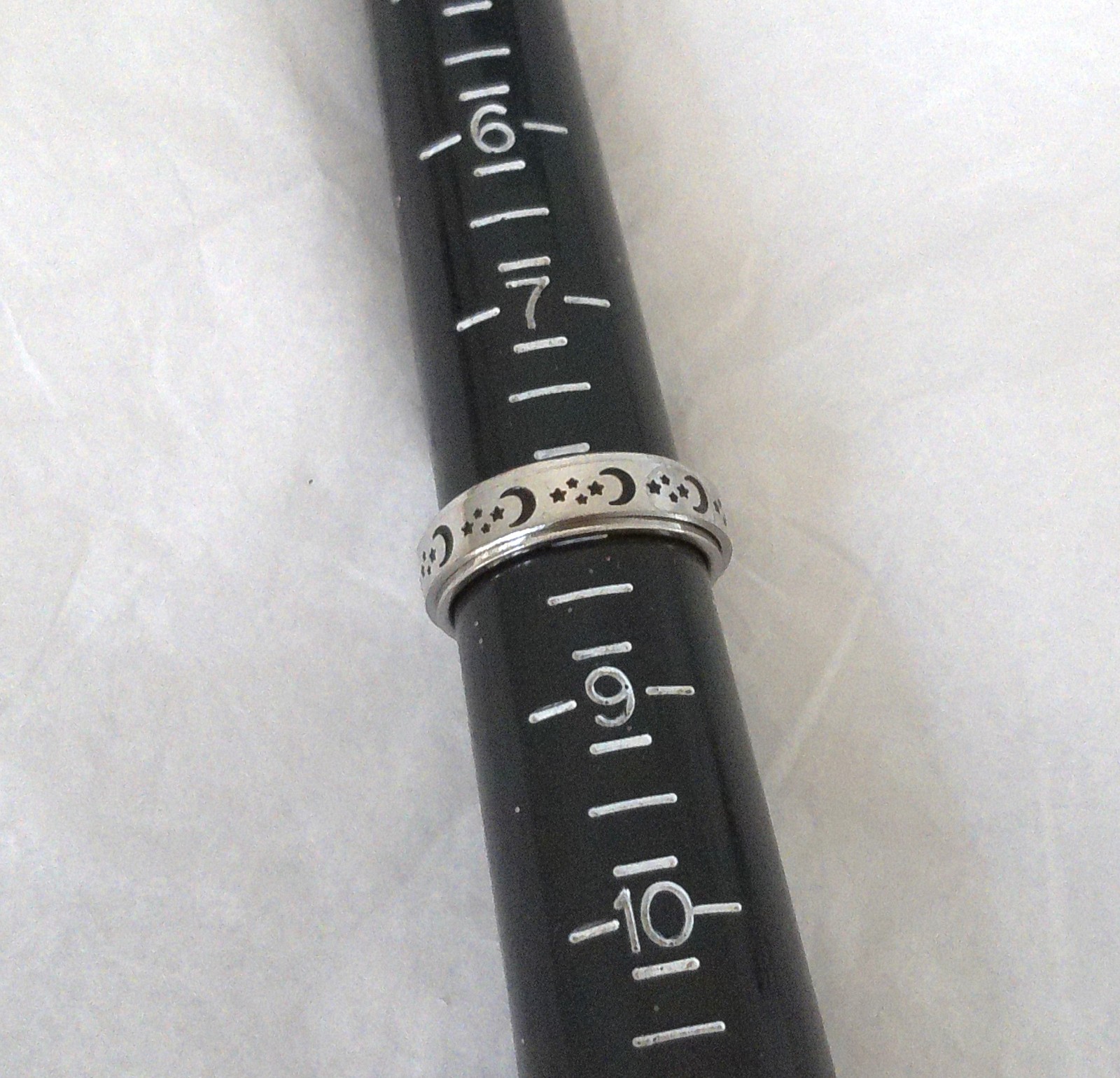 New Stainless-Steel Moons & Stars Spinner Ring Size 8 Perfect for All Occasions