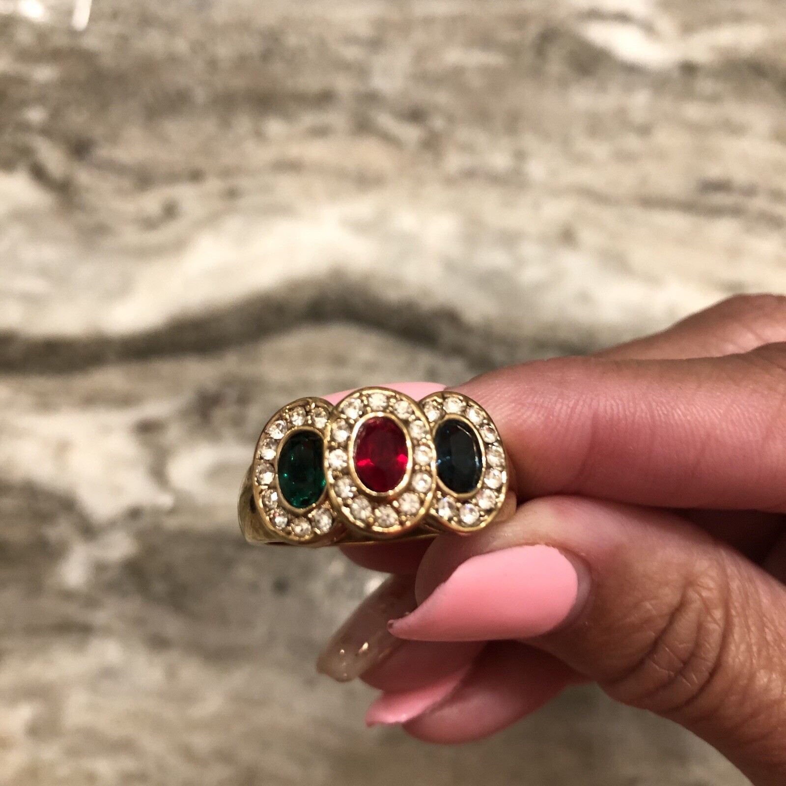 Vtg Gold Tone Oval Red, Green, Blue, & Clear Pave Rhinestones Ring