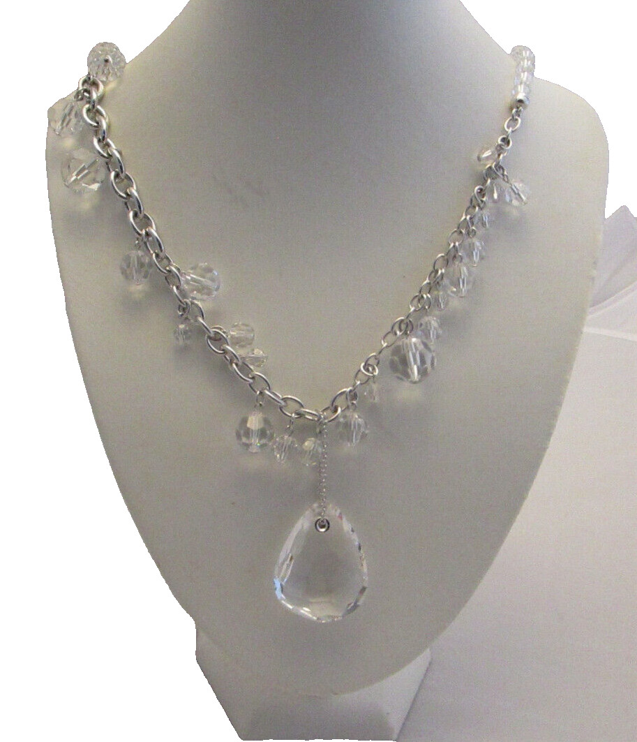 SWAROVSKI BOLD CRYSTAL PENDANT GLAM RETRO STATEMENT NECKLACE & BOX – 29 IN