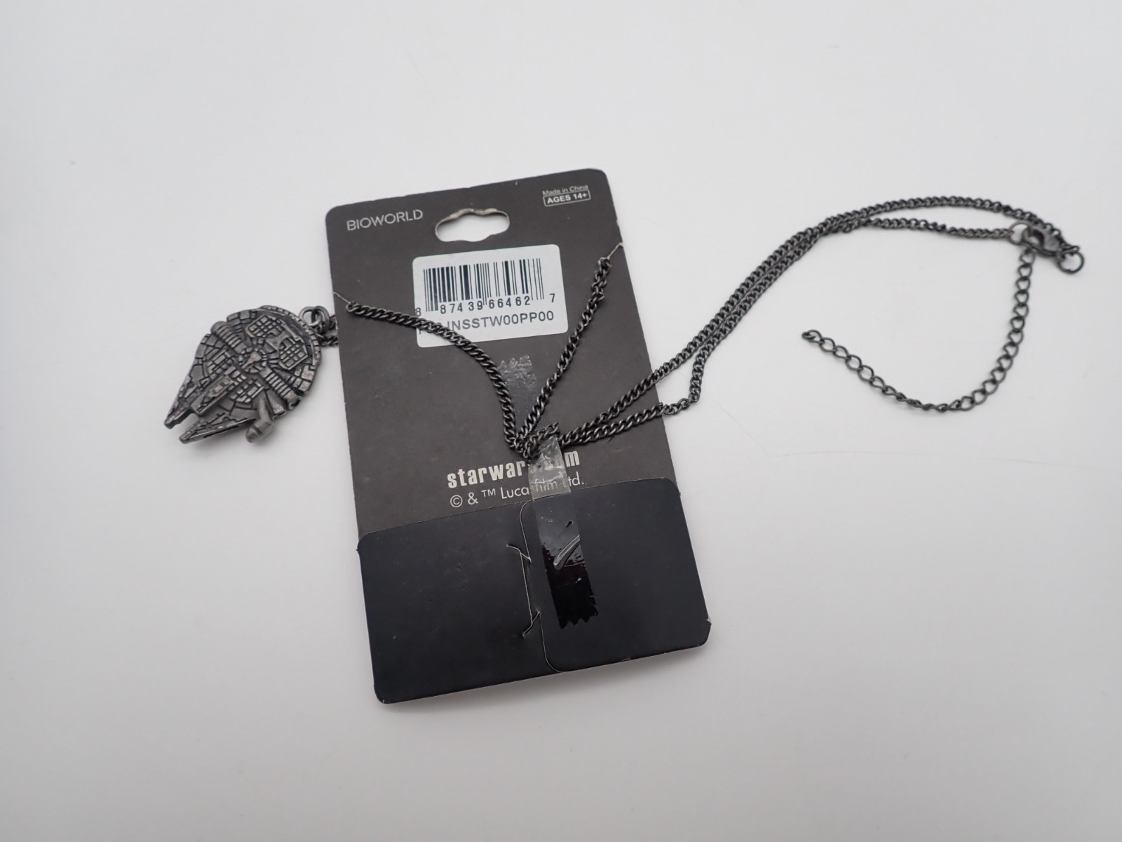 Star Wars Han Solo Millennium Falcon Necklace 3D Pendant Silver Tone Chain