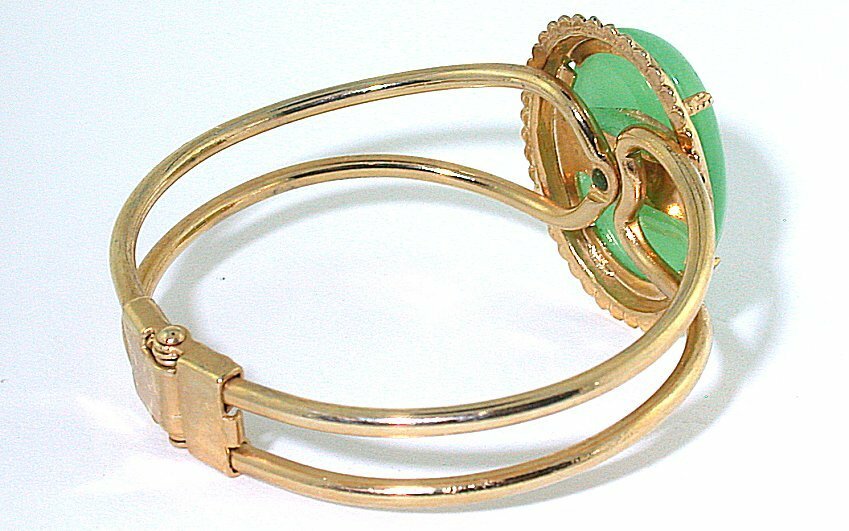 30×22 Green Jade Cabochon Gem Spring Load 7 1/2 Inch Goldplated Cuff Bracelet