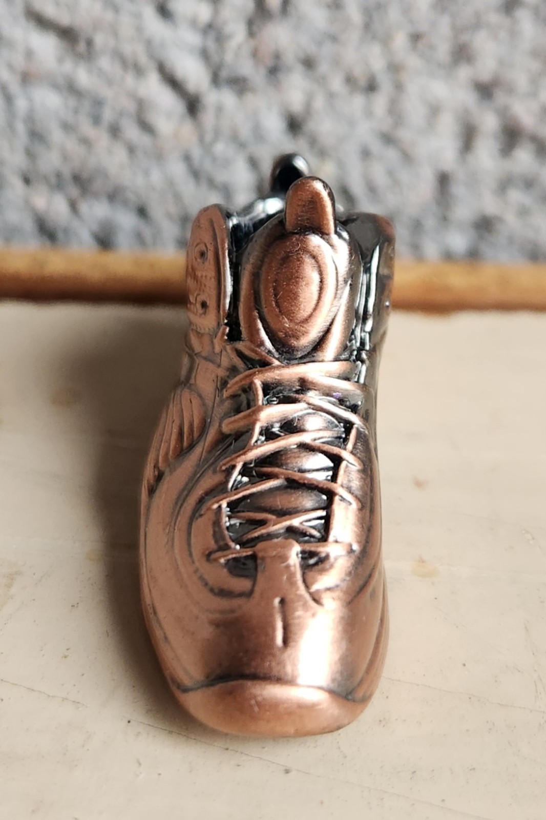 Bronze Jordan Pendant Nike
