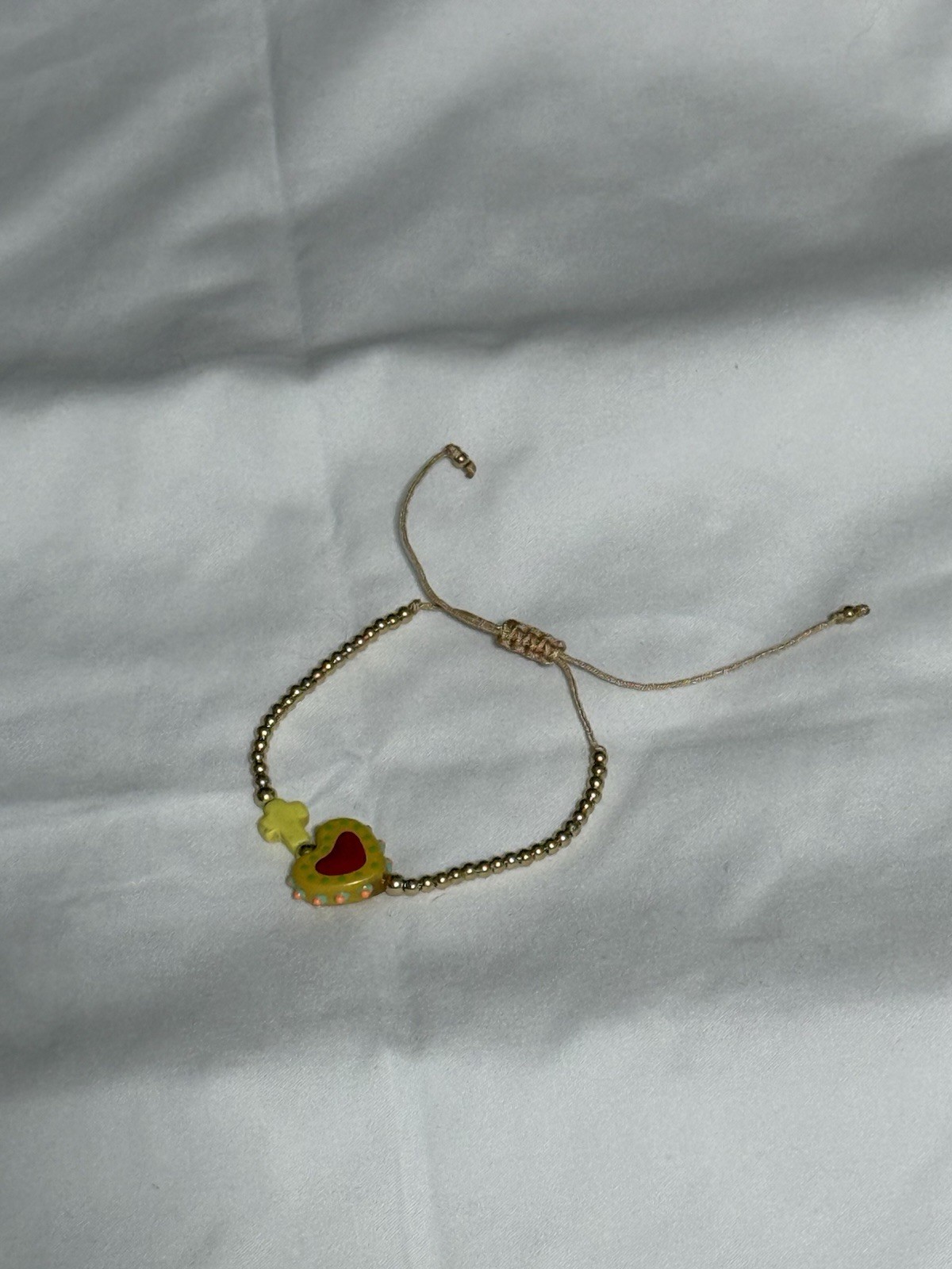 Gold Tone Beaded Adjustable Slide Bracelet w/ Dangle Enamel Heart Charm Love
