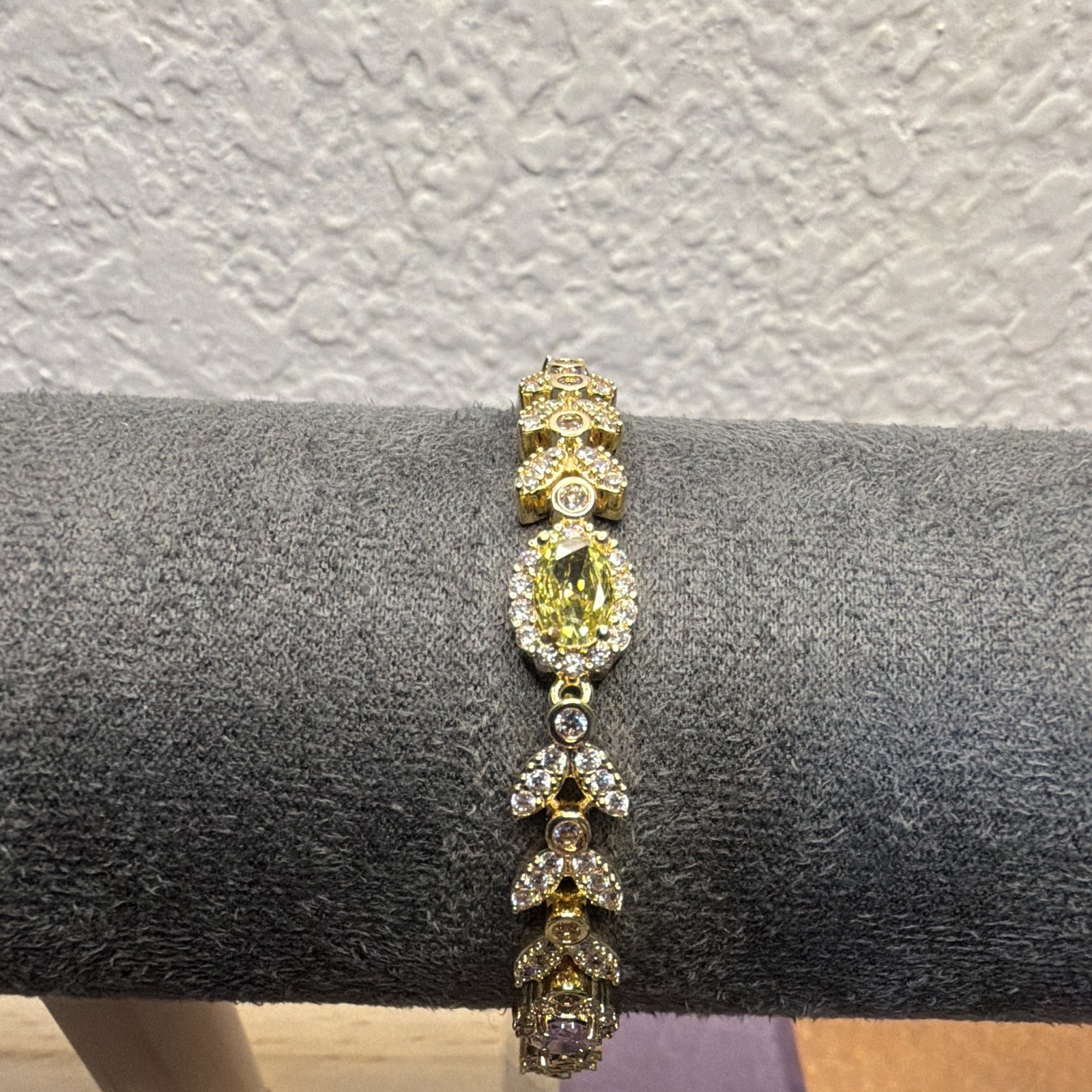 Gold-Tone Tennis Link Chain Bracelet Multicolor Oval Crystal Stones Box Clasp