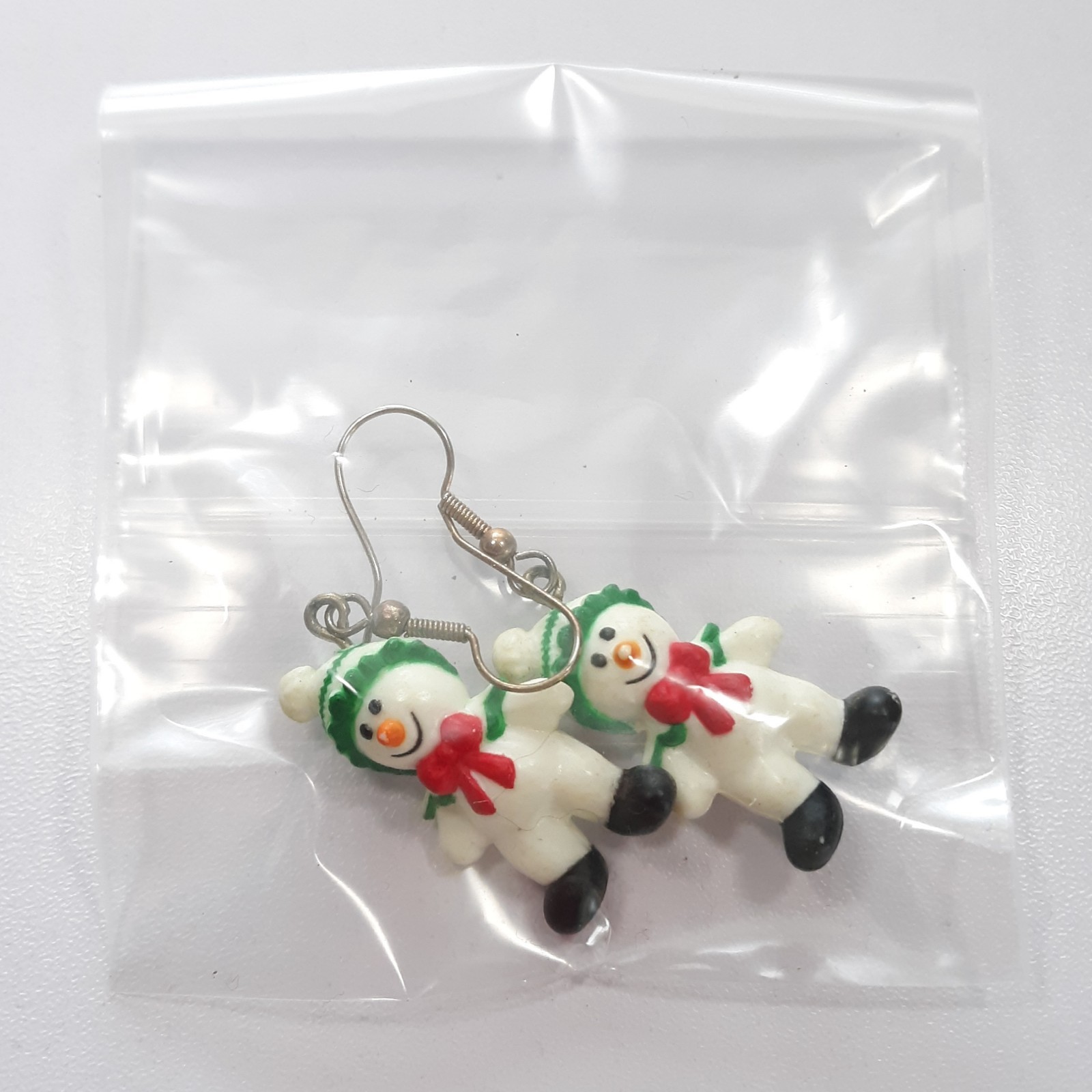 Christmas Snowman Earring Set Green White Acrylic Dangle Hook Pierced Earrings