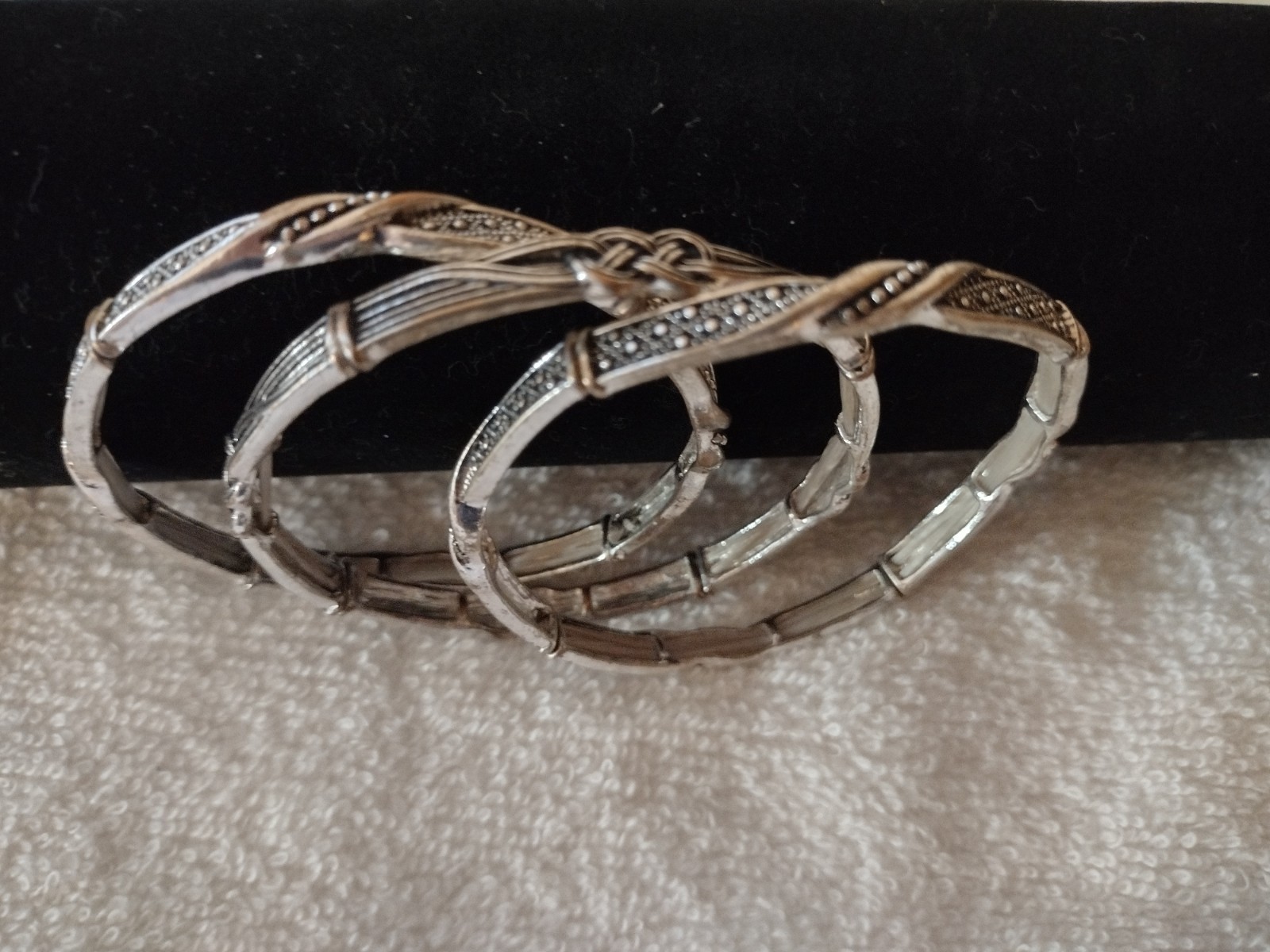 Lot Of 3 women’s bracelets, unmarked, silver tone.