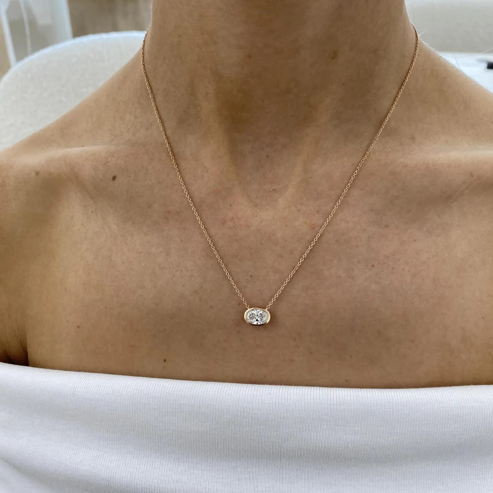 Lab Grown 1.00 Ct Oval EF VS Diamond Bezel Setting Necklace in 14K Rose Gold
