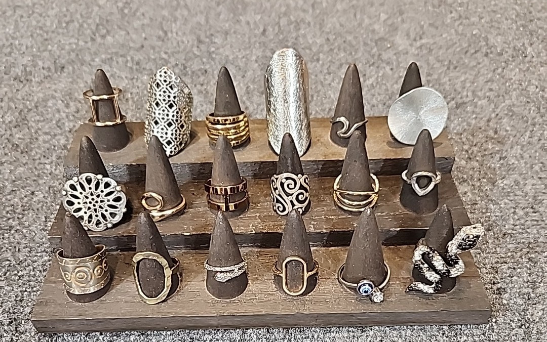 Jewelry 18 Rings Egyptian Adjusts Sized Gold Silver Tones See Description #181