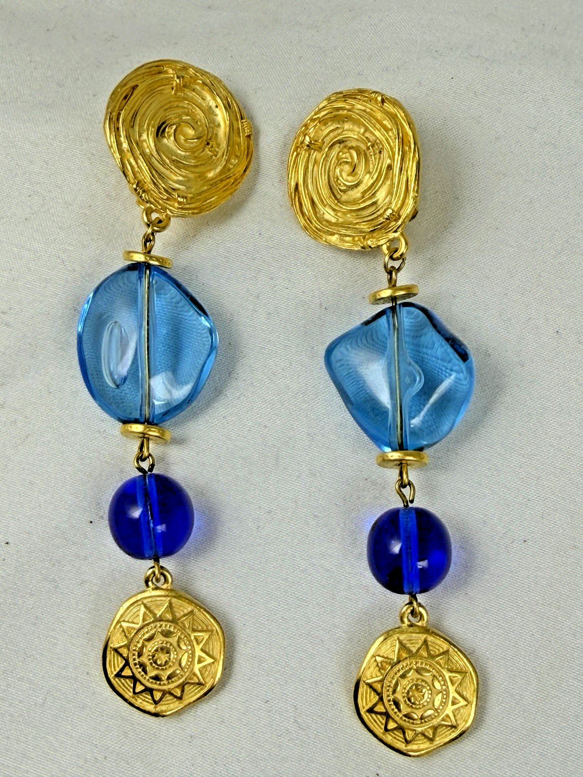 Norma Jean Unsigned Earrings High End Gold Tone Shades of Blue Dangle Drop