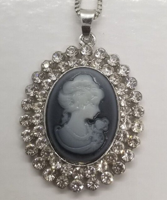 CAMEO Sparkling Silver Tone Blue White Rhinestones Broch & Necklace