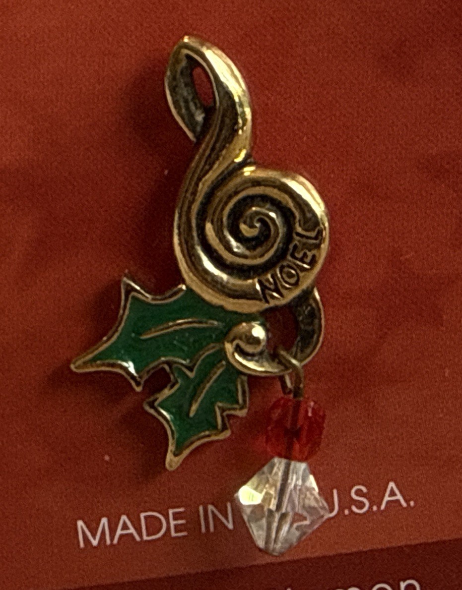 Bob Siemon Designs Christmas Music Lapel Pin crystals Treble Clef Holly Noel