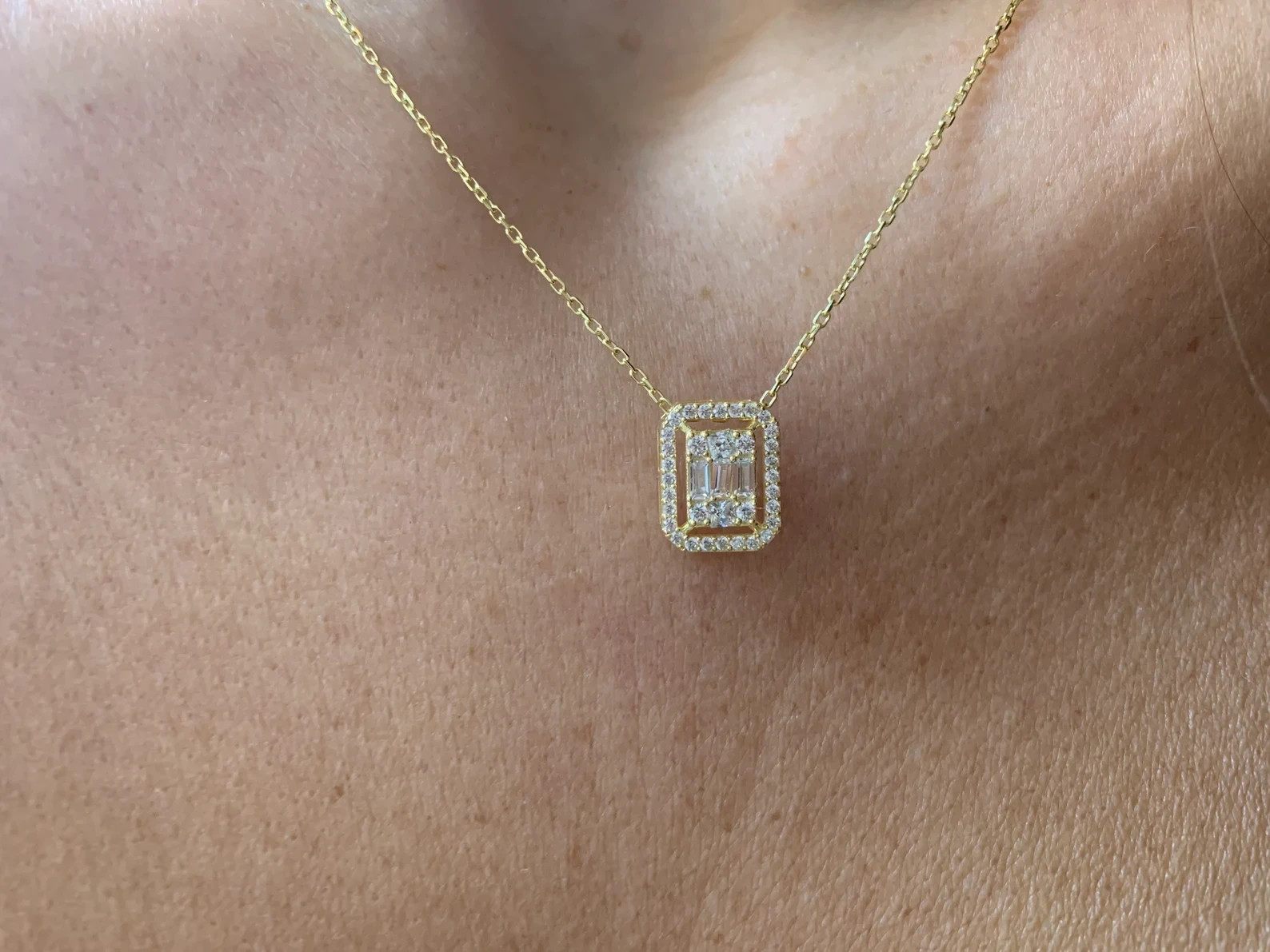1.00 Ct Baguette & Round Cut EF VS Lab Grown Diamond Necklace in 14K Solid Gold