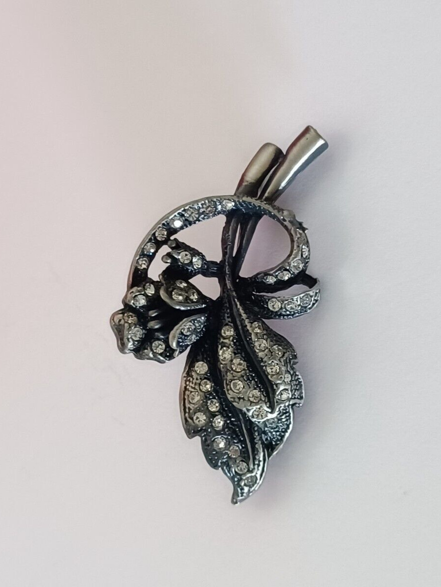 Flower Leaves Floral Rhinestone Brooch Pin Pendant