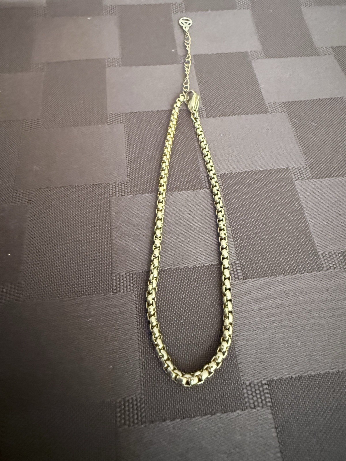 Beautifully Crafted Gold Tone Round Box Chain Extender Bracelet