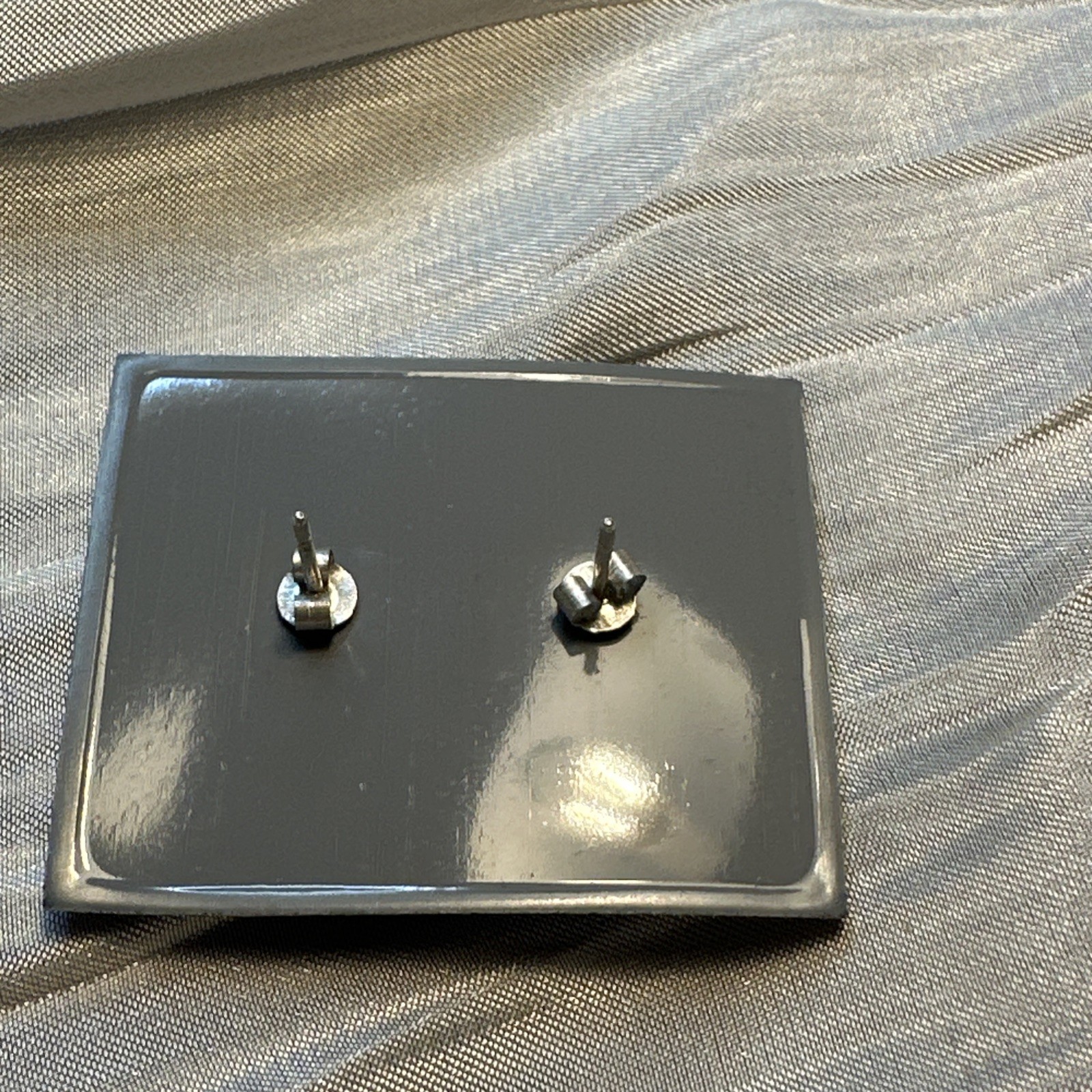 Sterling Silver Teddy Bear Stud Earrings 1cm – New Old Stock Boxed