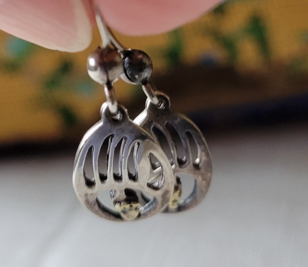 Vintage Native American 925 Sterling Silver Bear Paw Dangle Earrings