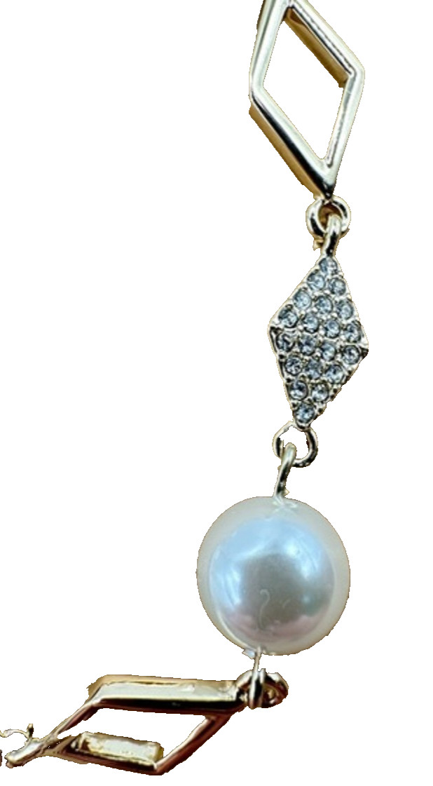 Karl Lagerfeld Paris Bracelet Gold-Tone Crystal Diamond Shape Link/FX Pearl NWT
