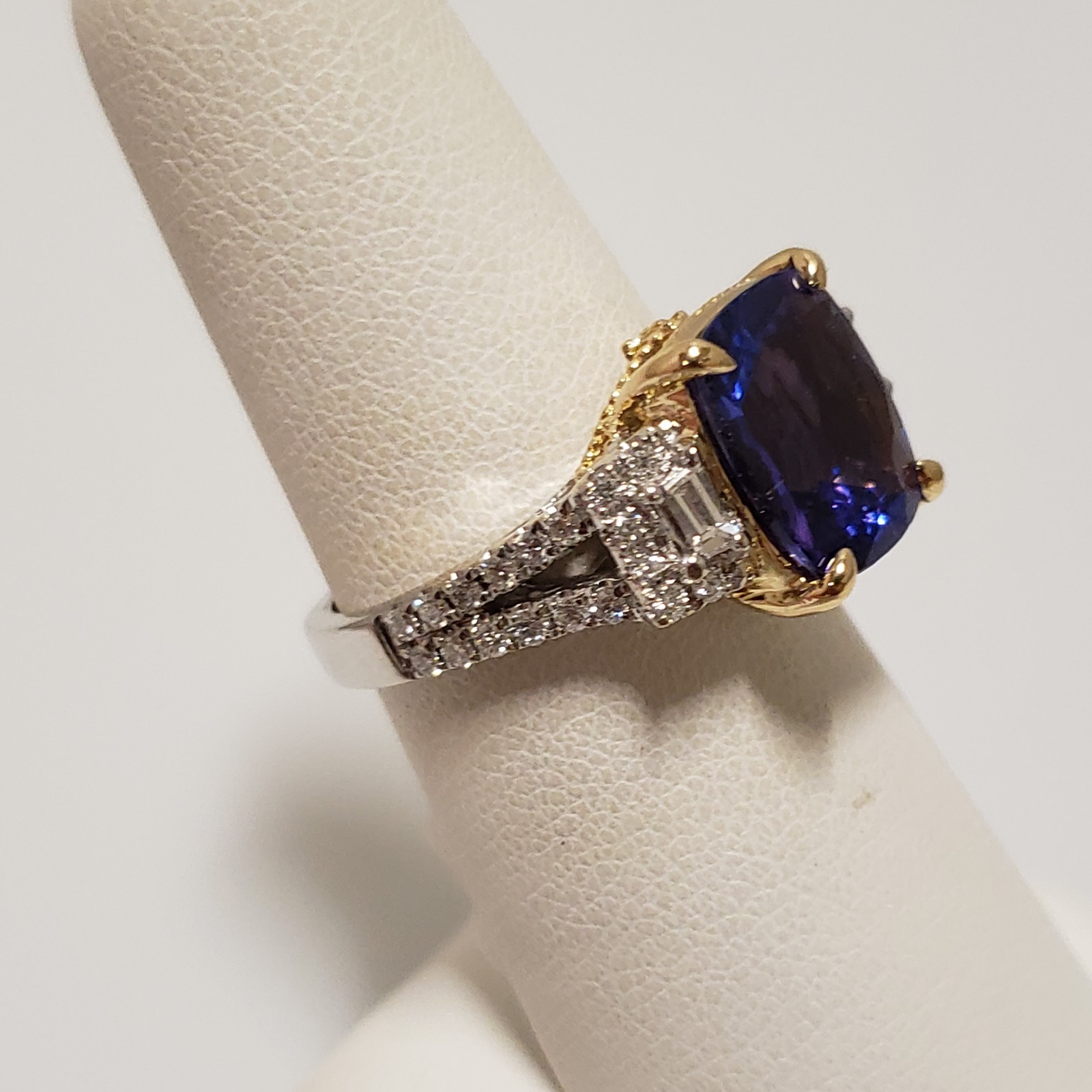 EFFY 18k Two Tone Yellow & White Gold Tanzanite Diamond Ring Size 7.5
