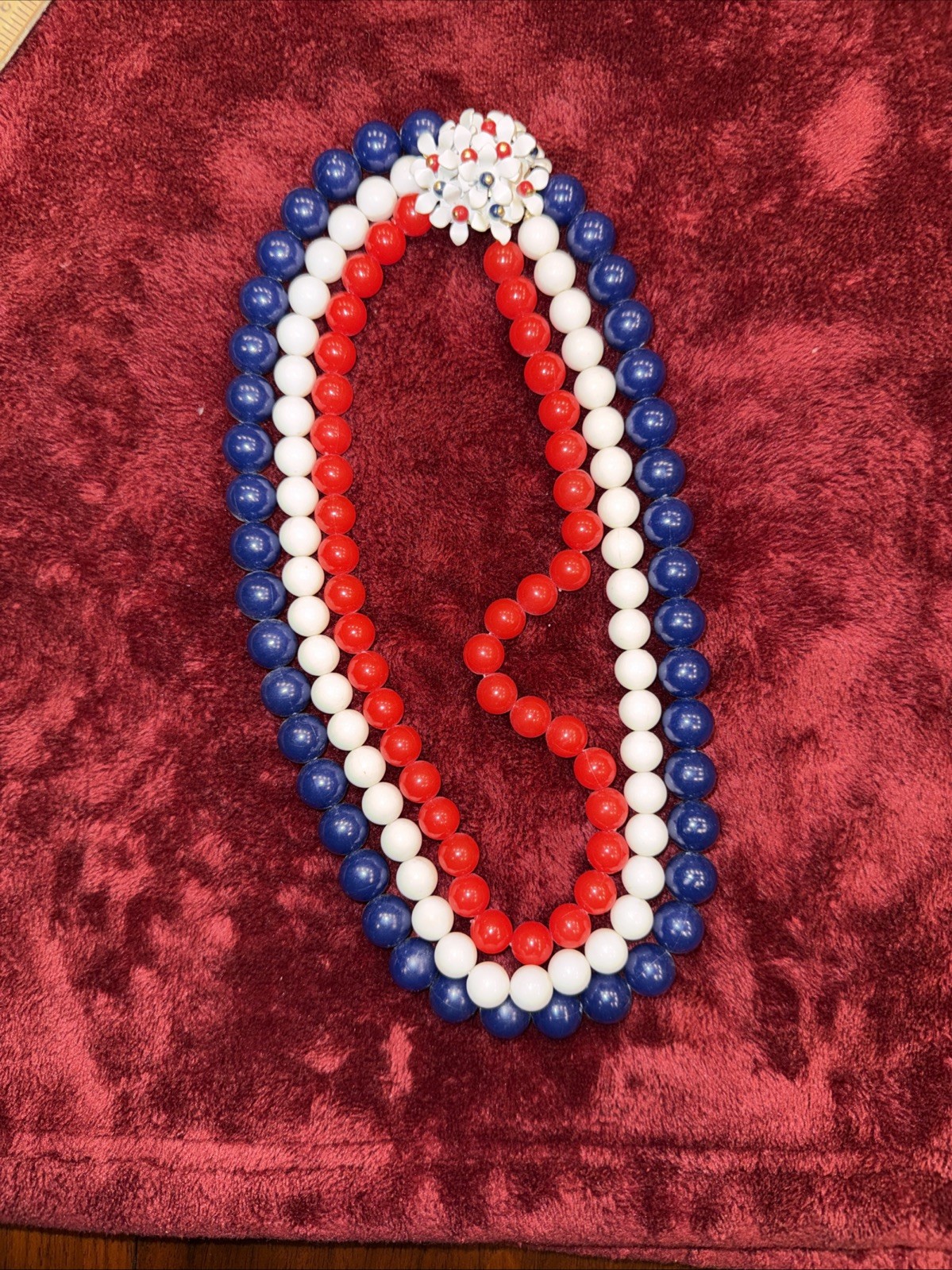 Beaded Necklaces/ Bracelet Lot Plastic/ Resin Some Vintage