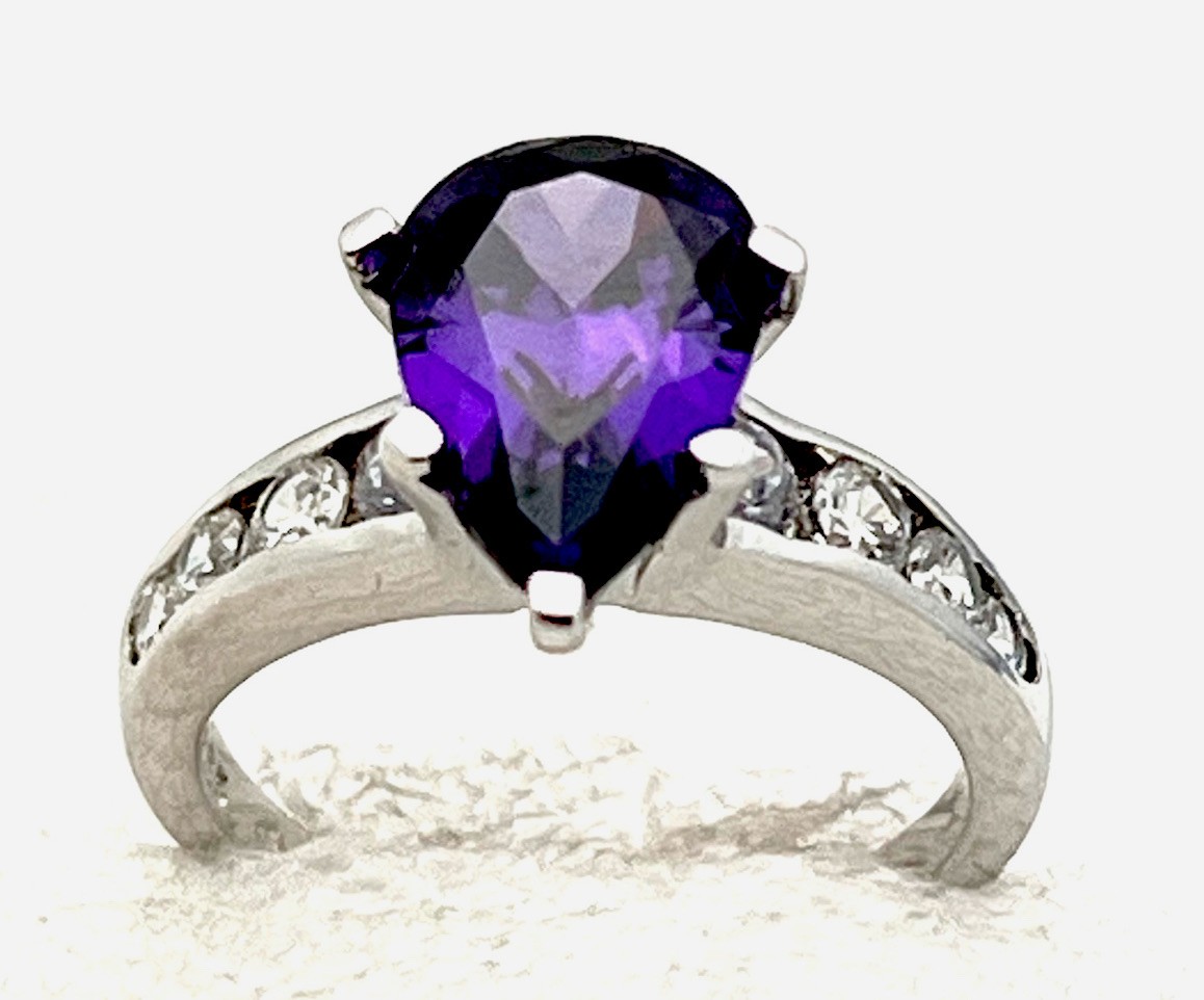 Sterling 925 4.1 Gr 8 Channel Set Clear Prong Set Purple Pear CZ Ring Size 7 1/2