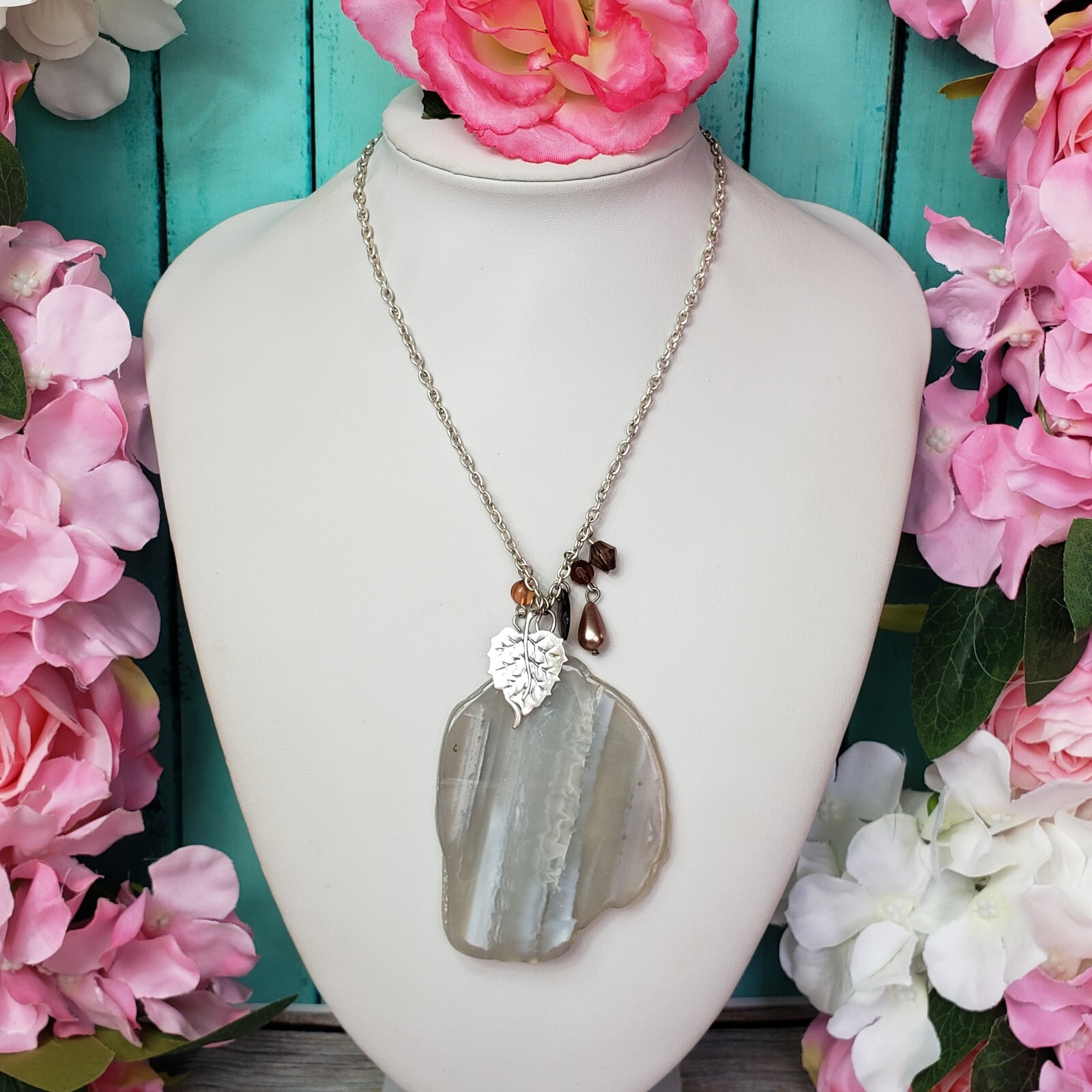 Gray Agate Slice Pendant Necklace Natural Stone Charm Boho Chain Jewelry