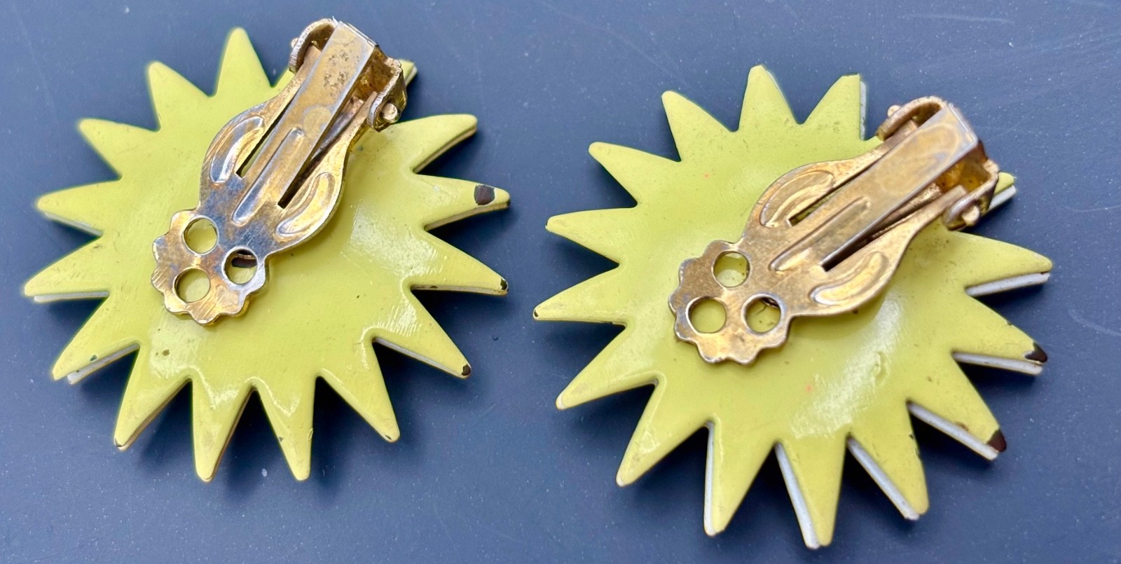 1960s Vintage Bright Yellow Star Burst Flower clip on Earrings