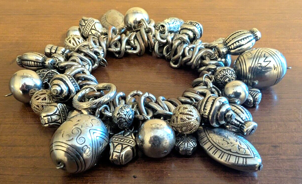 Silver-Tone Linked Chunky Stretch Bangle Bracelet Lots of Charms UN-branded