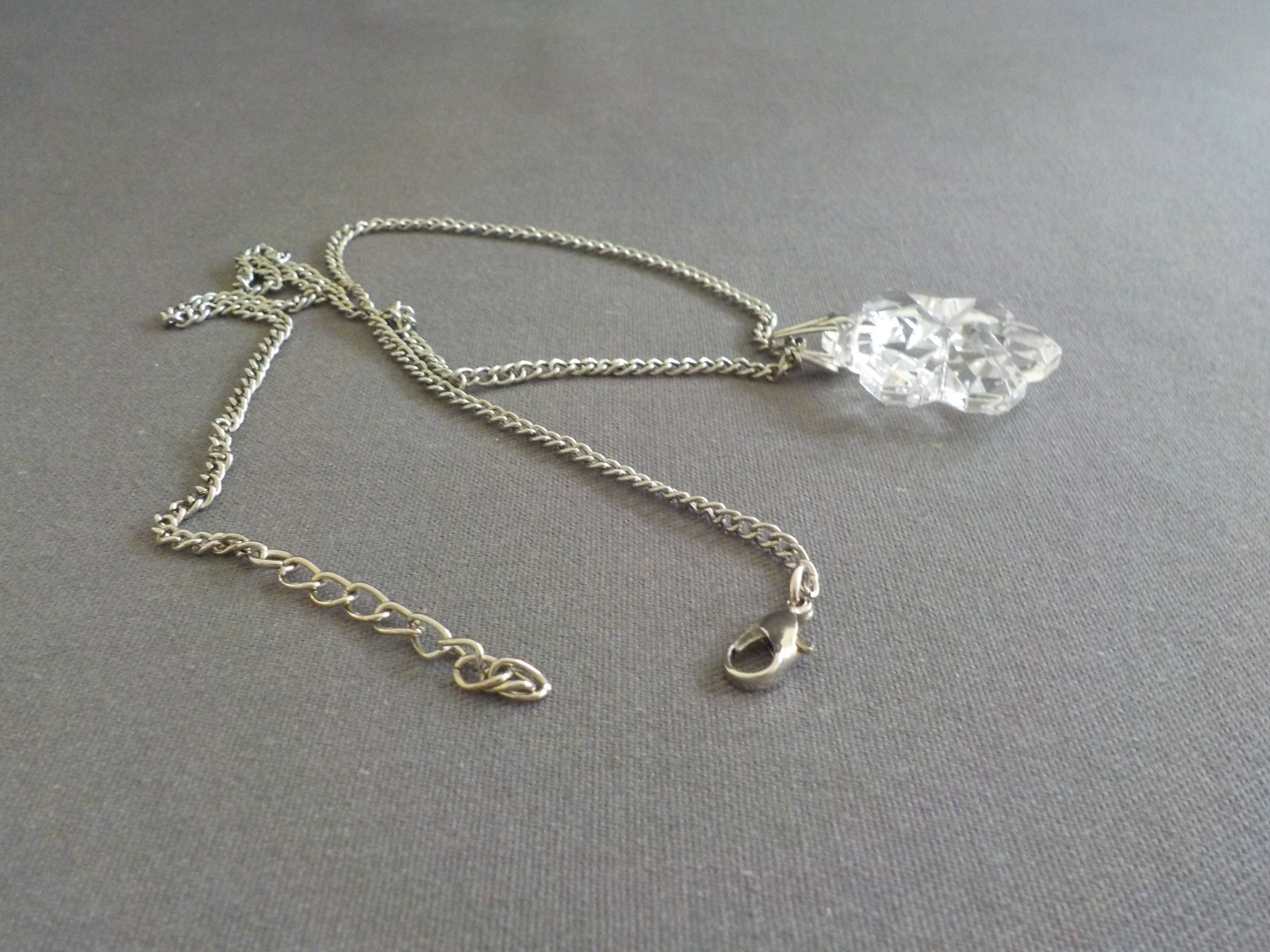 Snowflake Glass Necklace Silver Tone Metal Pendant Chain