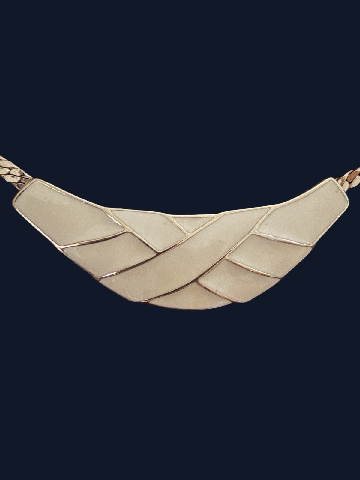 Vintage Signed Trifari Cream Enamel Basketweave Ribbon Gold-Tone Necklace 1980s