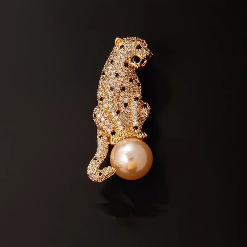 Leopard Brooch Pin Women Gold Tone Zircon Rhinestone Pearl Accent Animal Jewelry