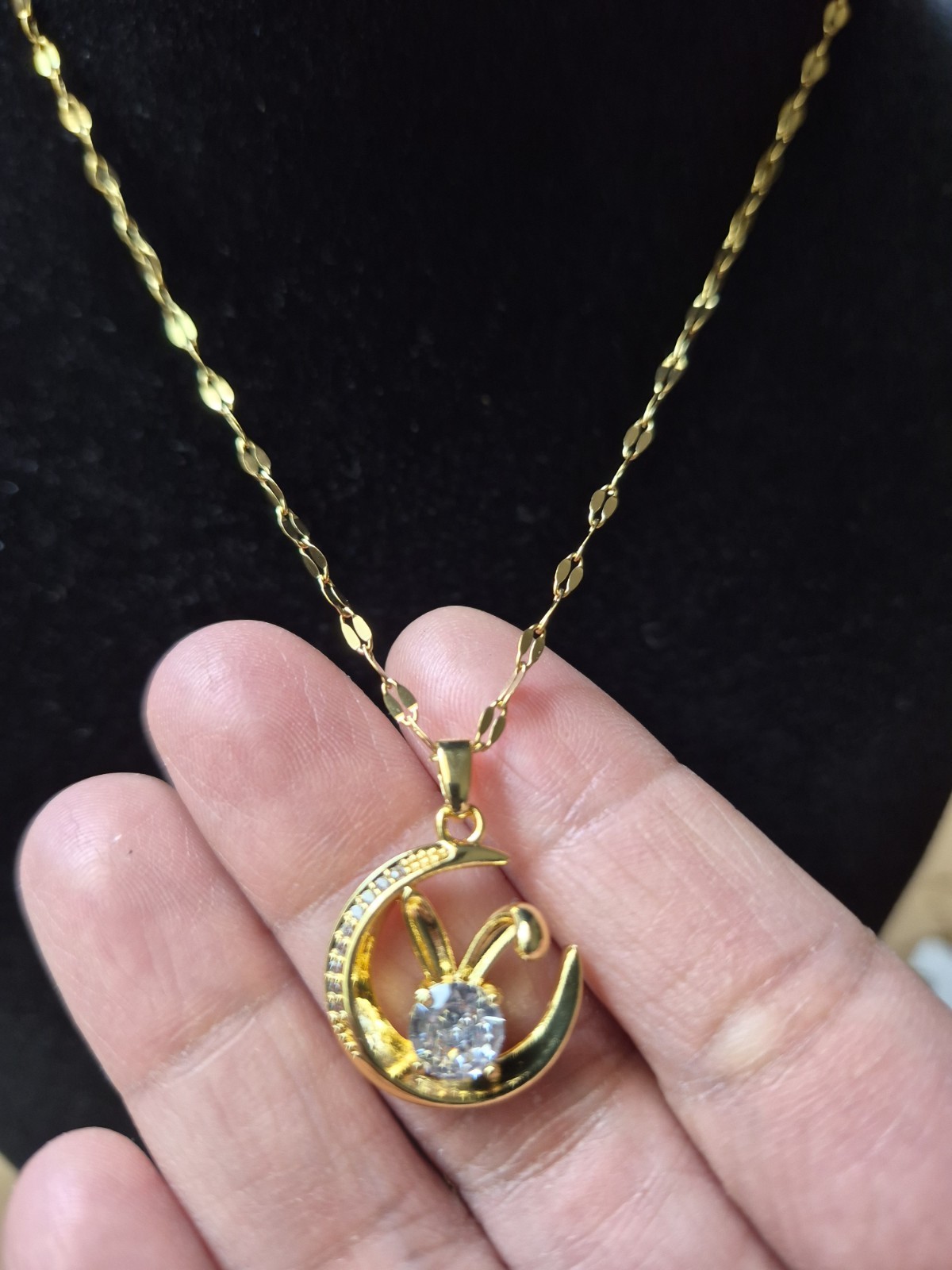 Gold Tone Rope Chain Pendant Necklace Round White/Colorless CZ Charm Prong