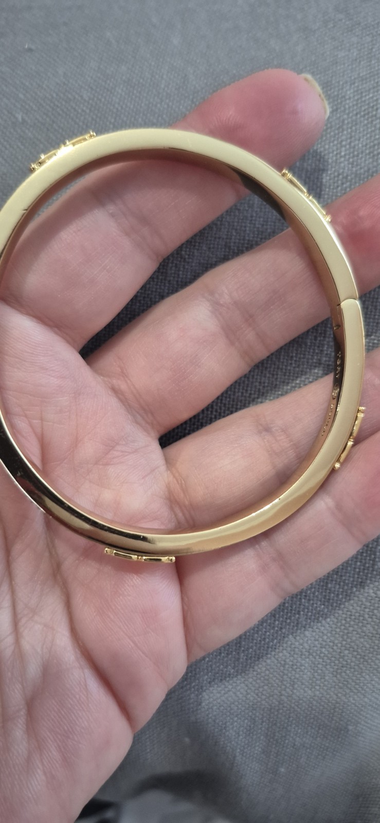Tory Burch Gold Tone Bracelet Pave Rhinestones And T Logo All Around Lrg NWT